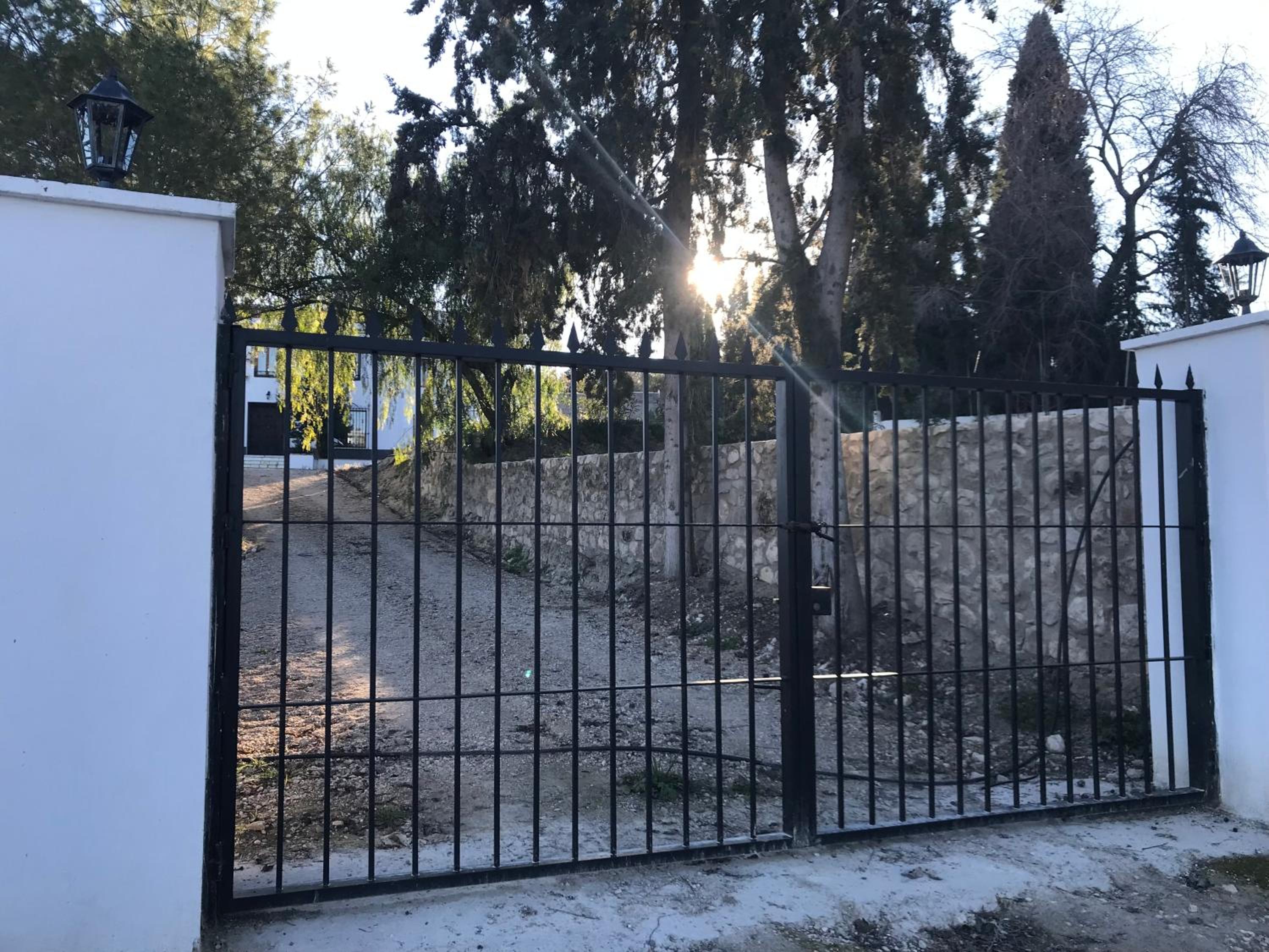 Villa photo 2