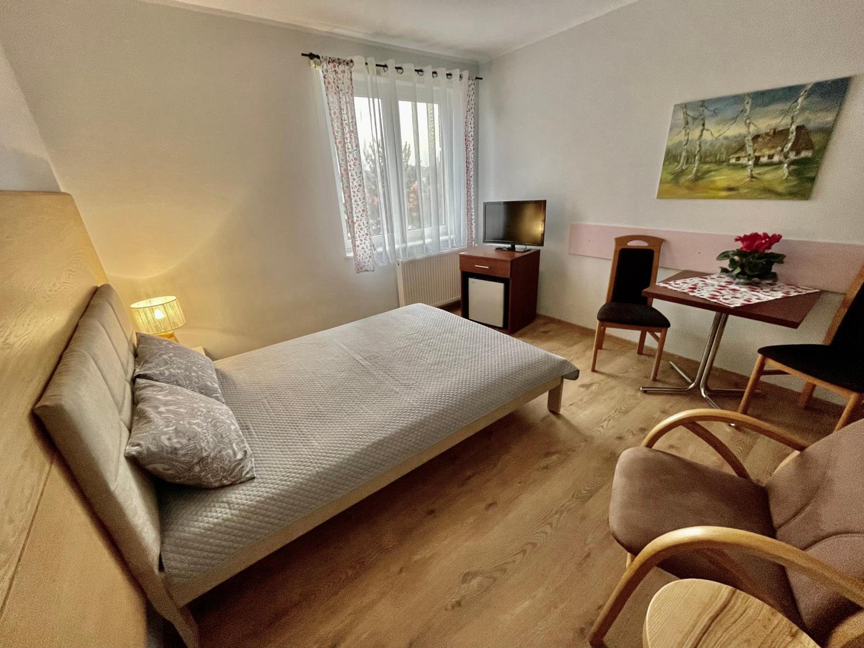 Deluxe Double Room with Shower photo 2