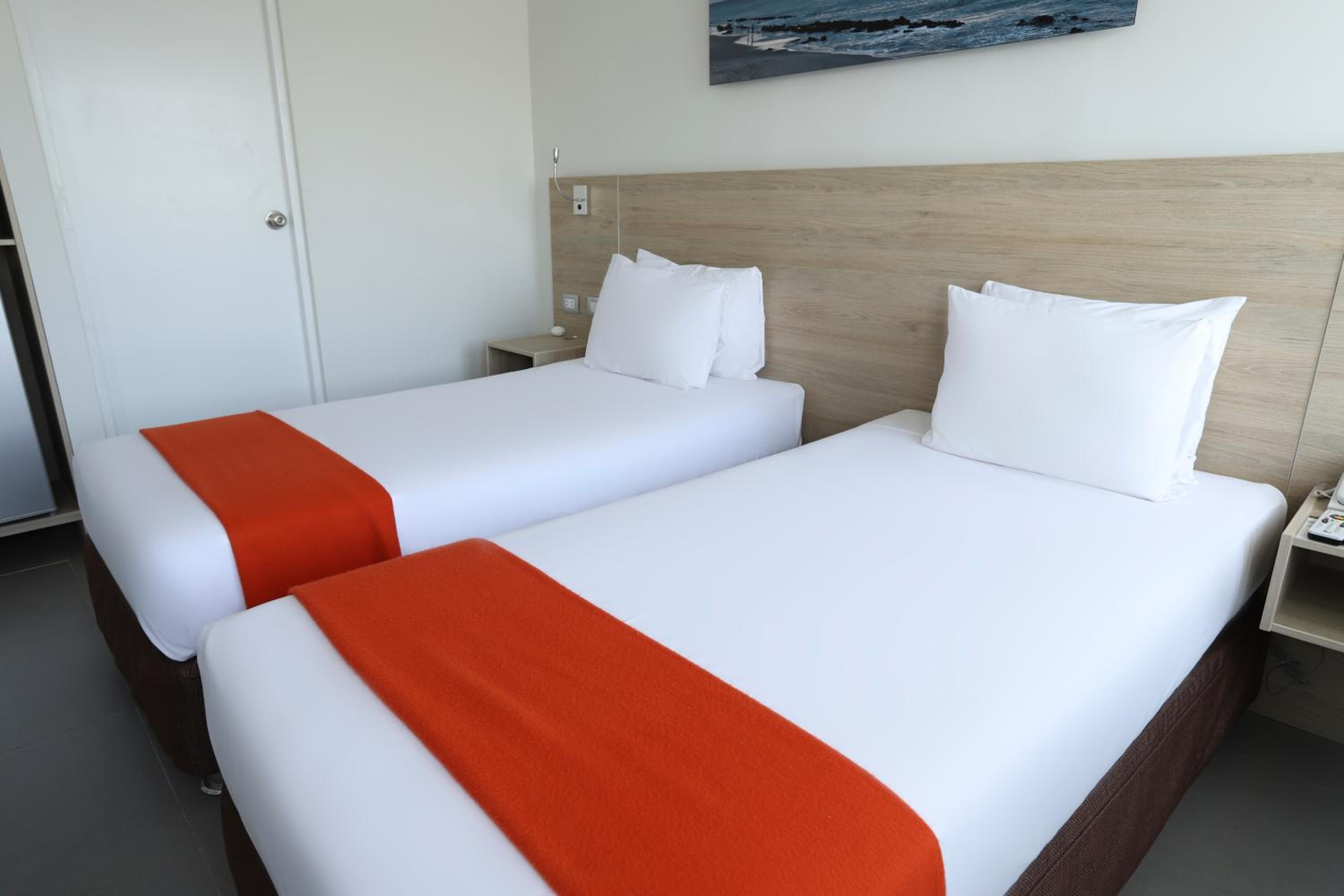 Standard Twin Room photo 3