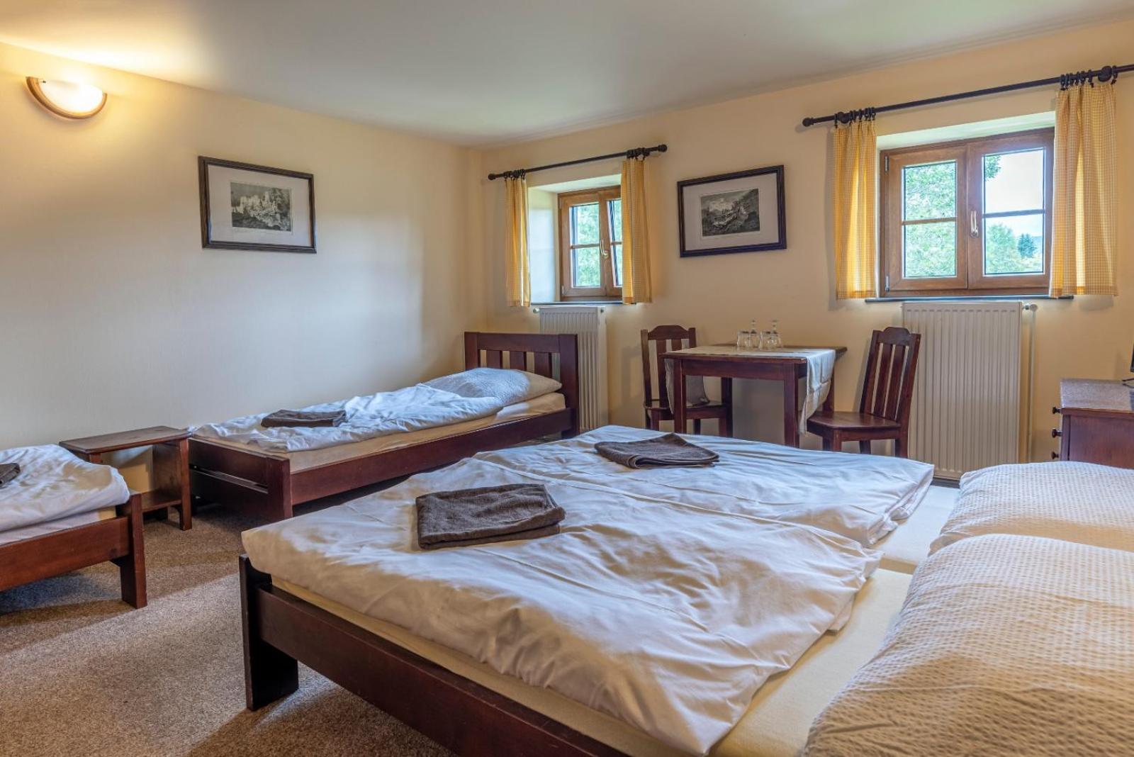 Quadruple Room with Mountain View photo 2