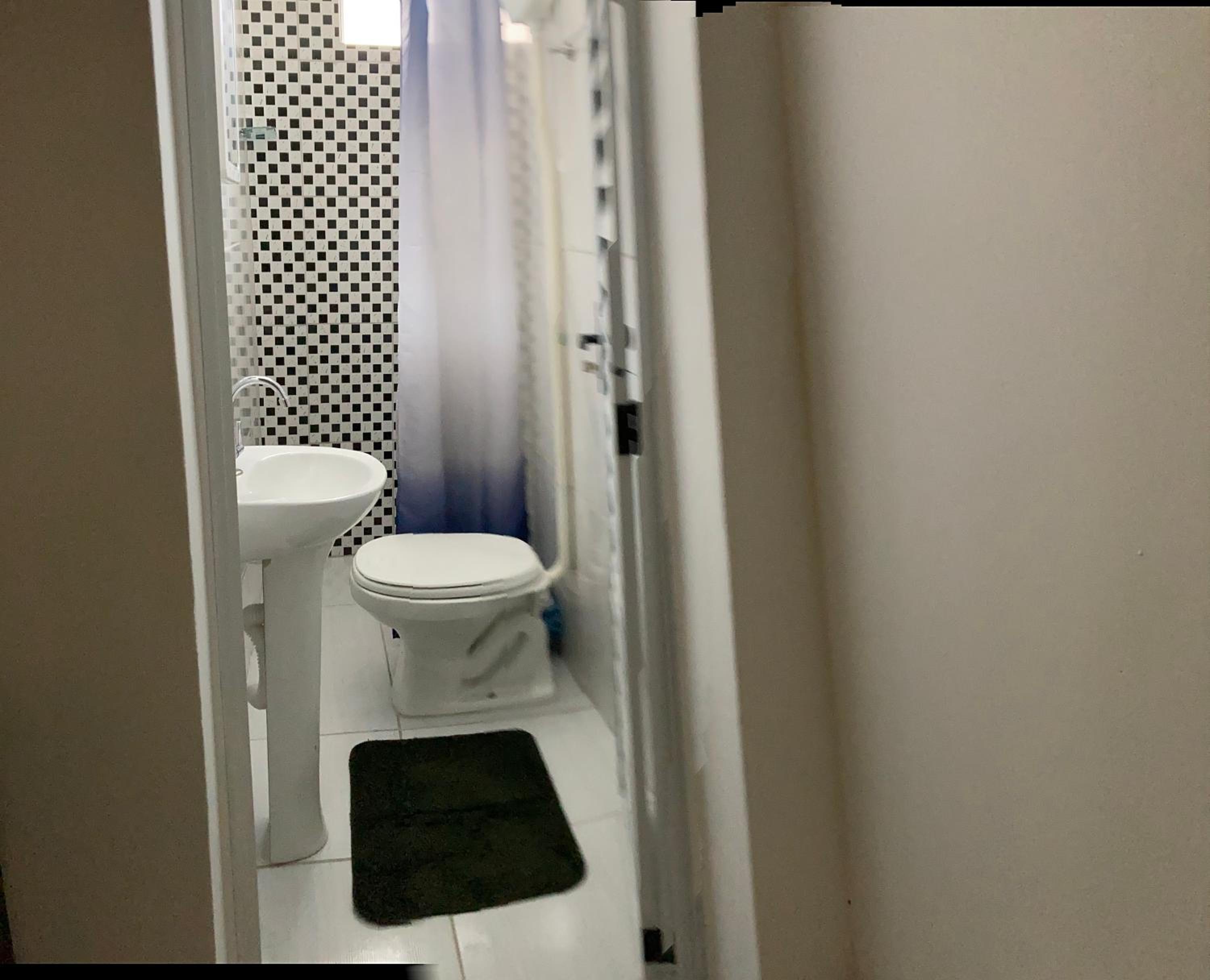 Economy Triple Room photo 3