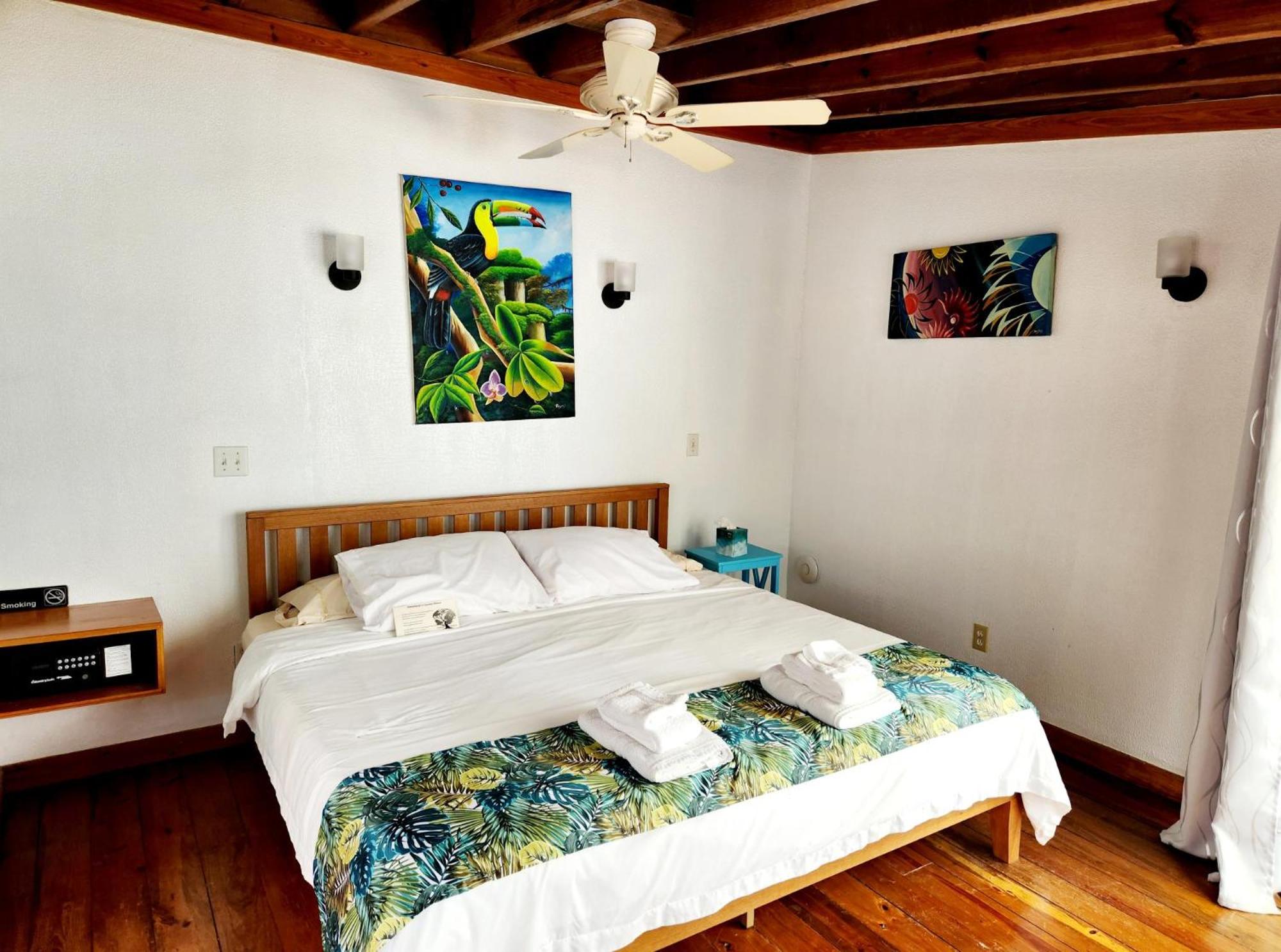 Double Room with Balcony and Sea View