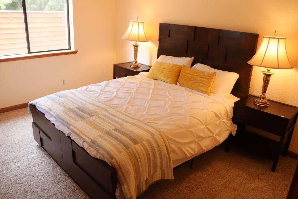 Four-Bedroom Deluxe Home - Oceanfront photo 1