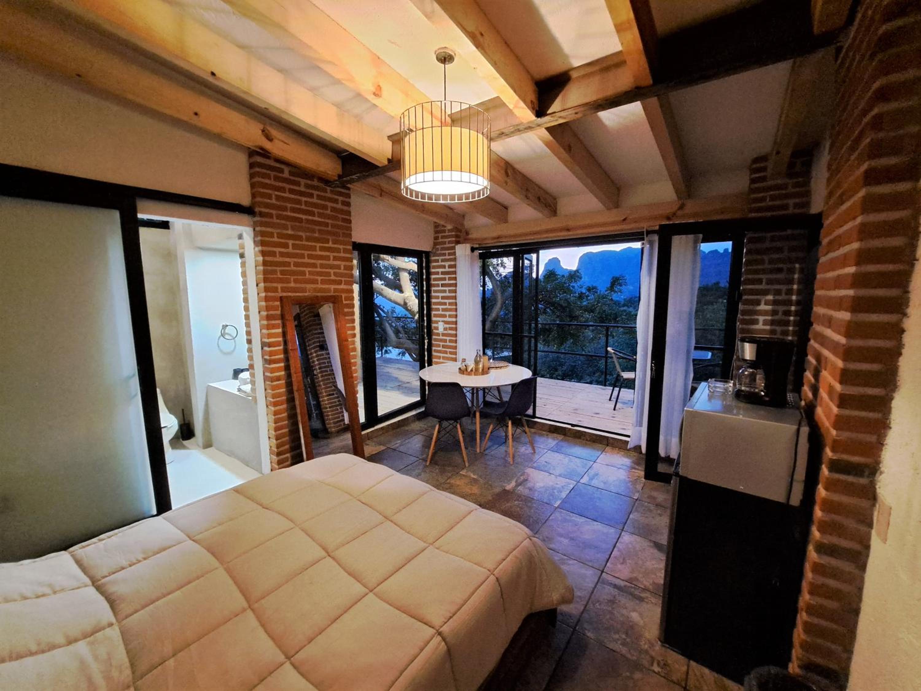 Deluxe Bungalow - Photo 21