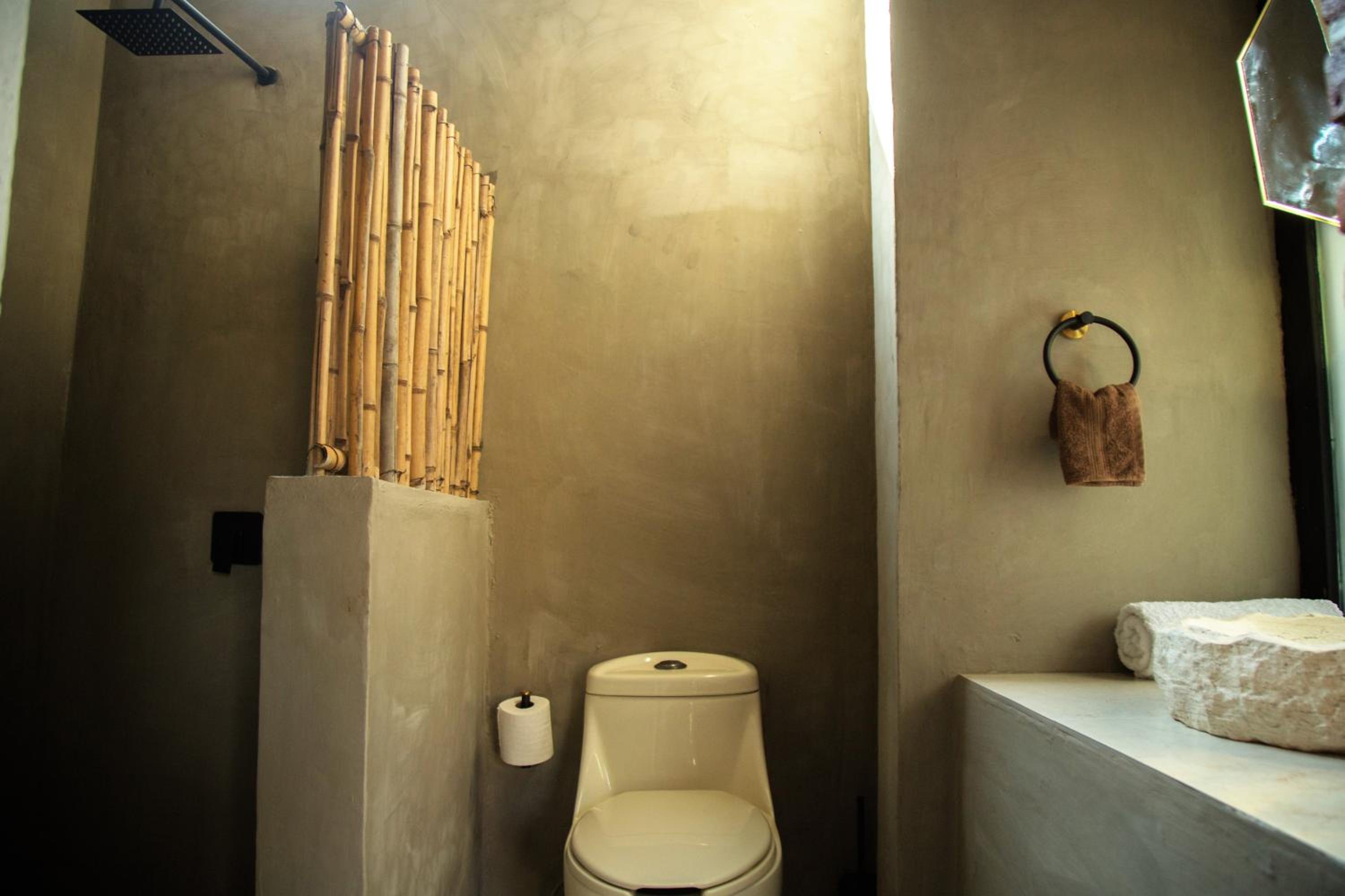 Deluxe Bungalow - Photo 13