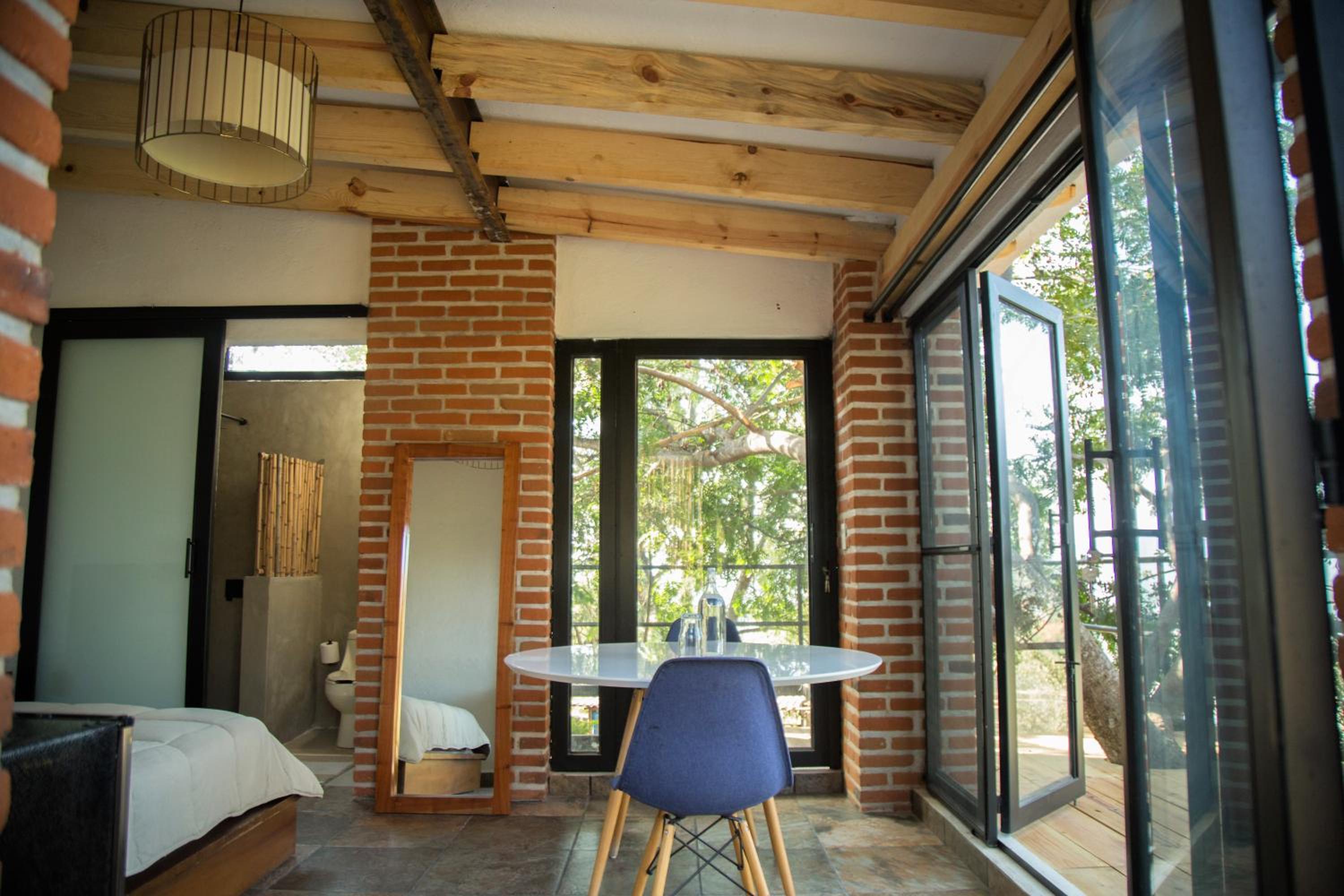 Deluxe Bungalow - Photo 19