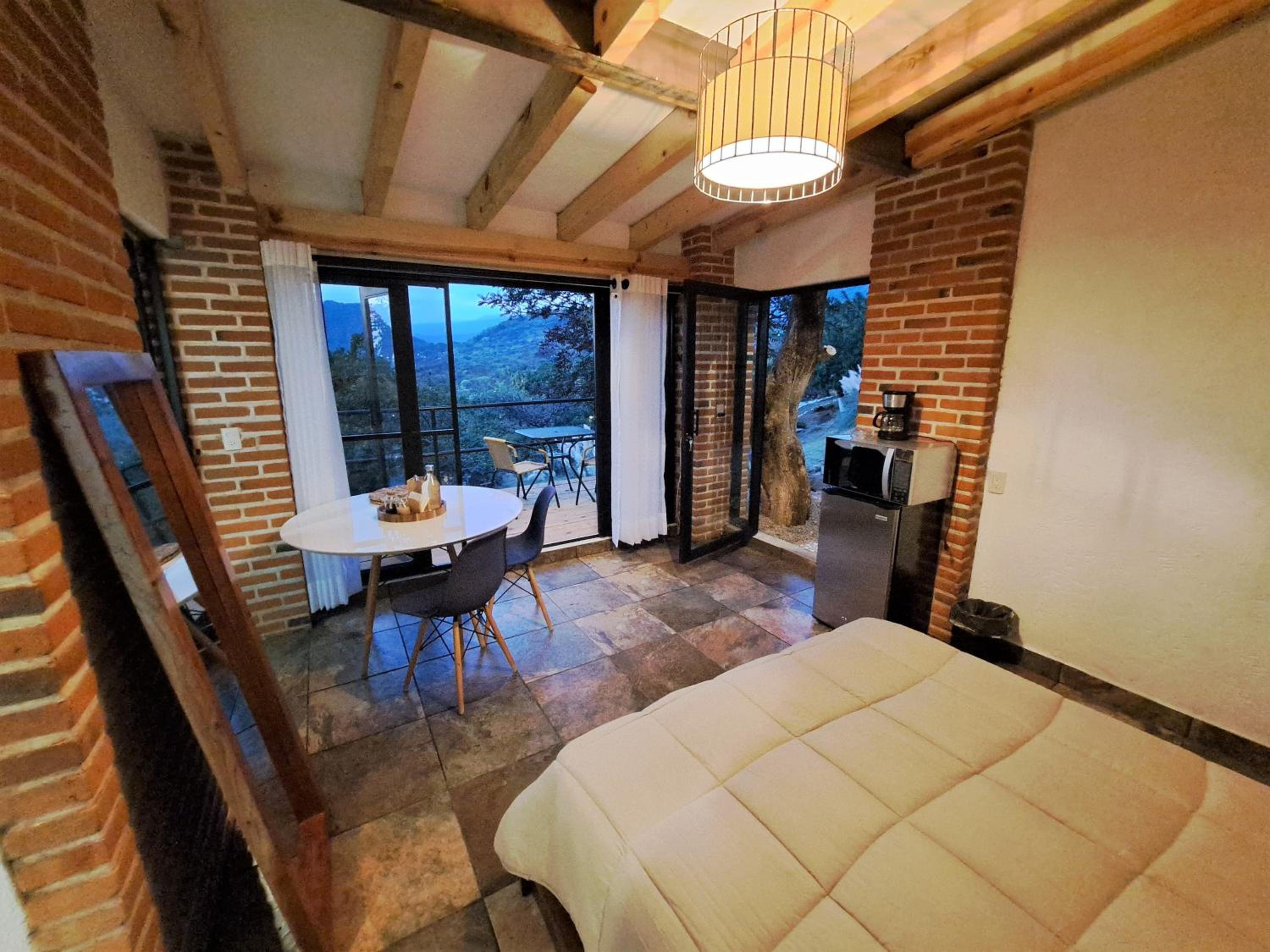 Deluxe Bungalow - Photo 22