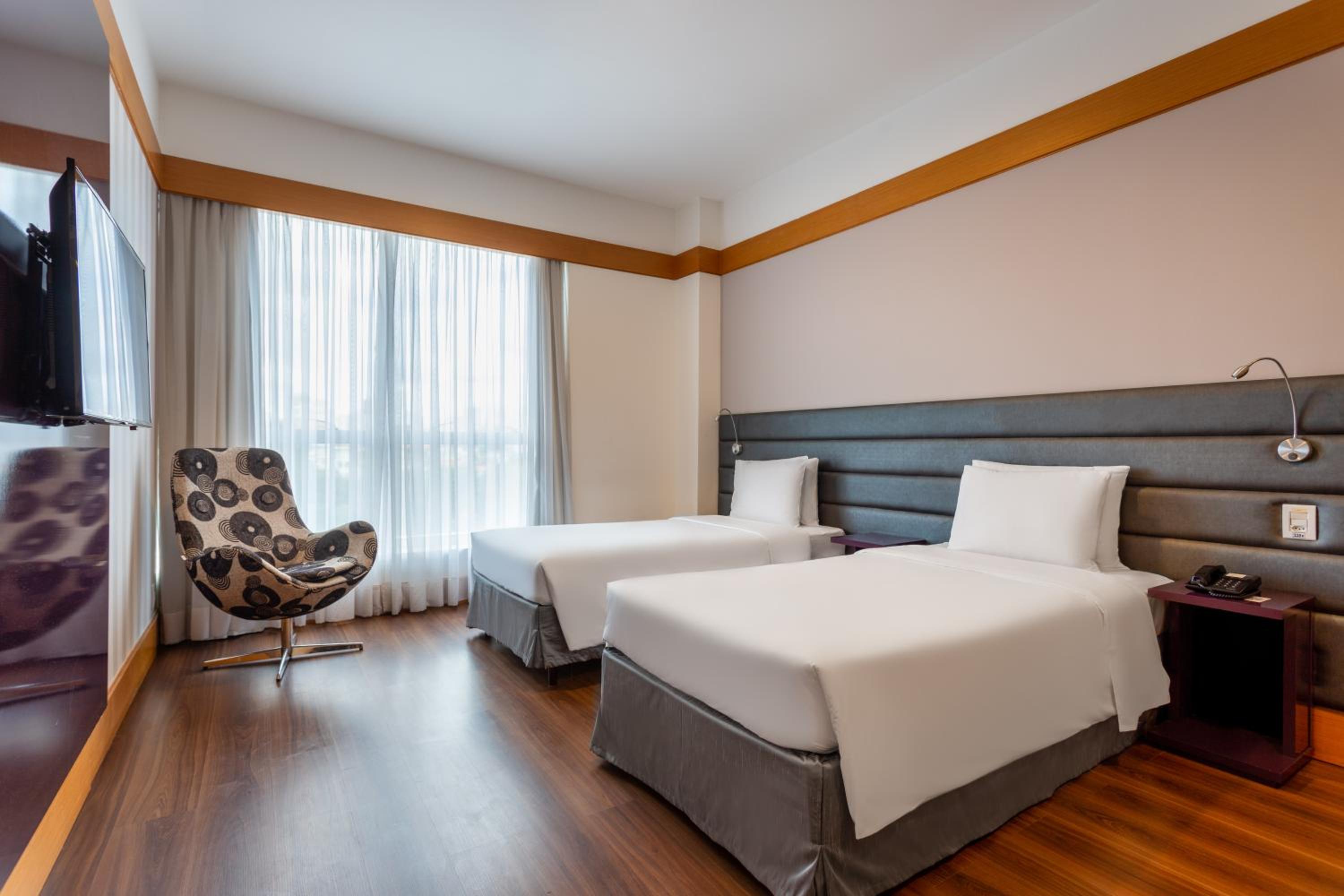Deluxe Twin Room photo 1
