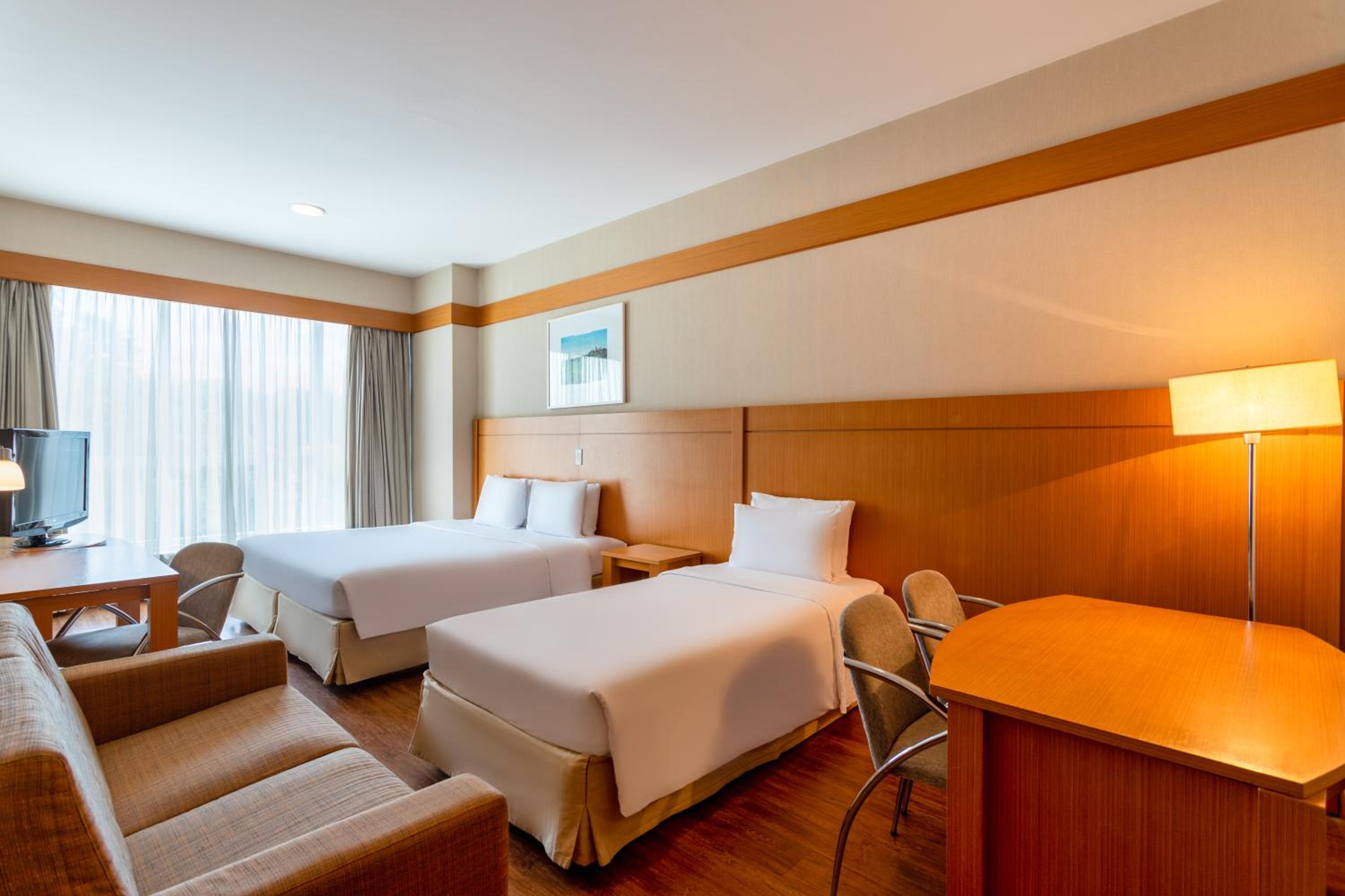 Superior Room with Two Twin Bed - Non-Smoking - Photo 1