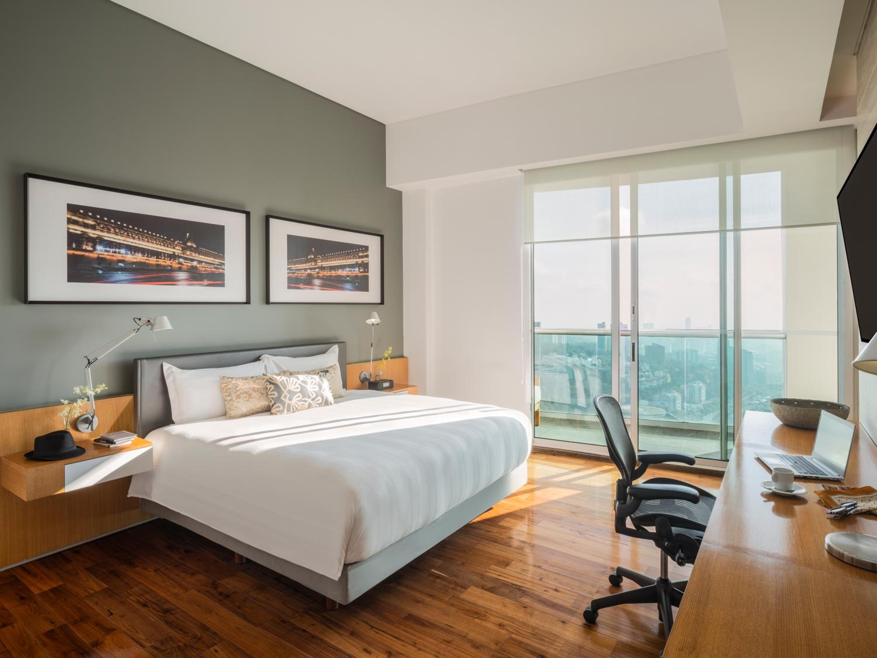 Studio King Suite with View and Balcony - Photo 1