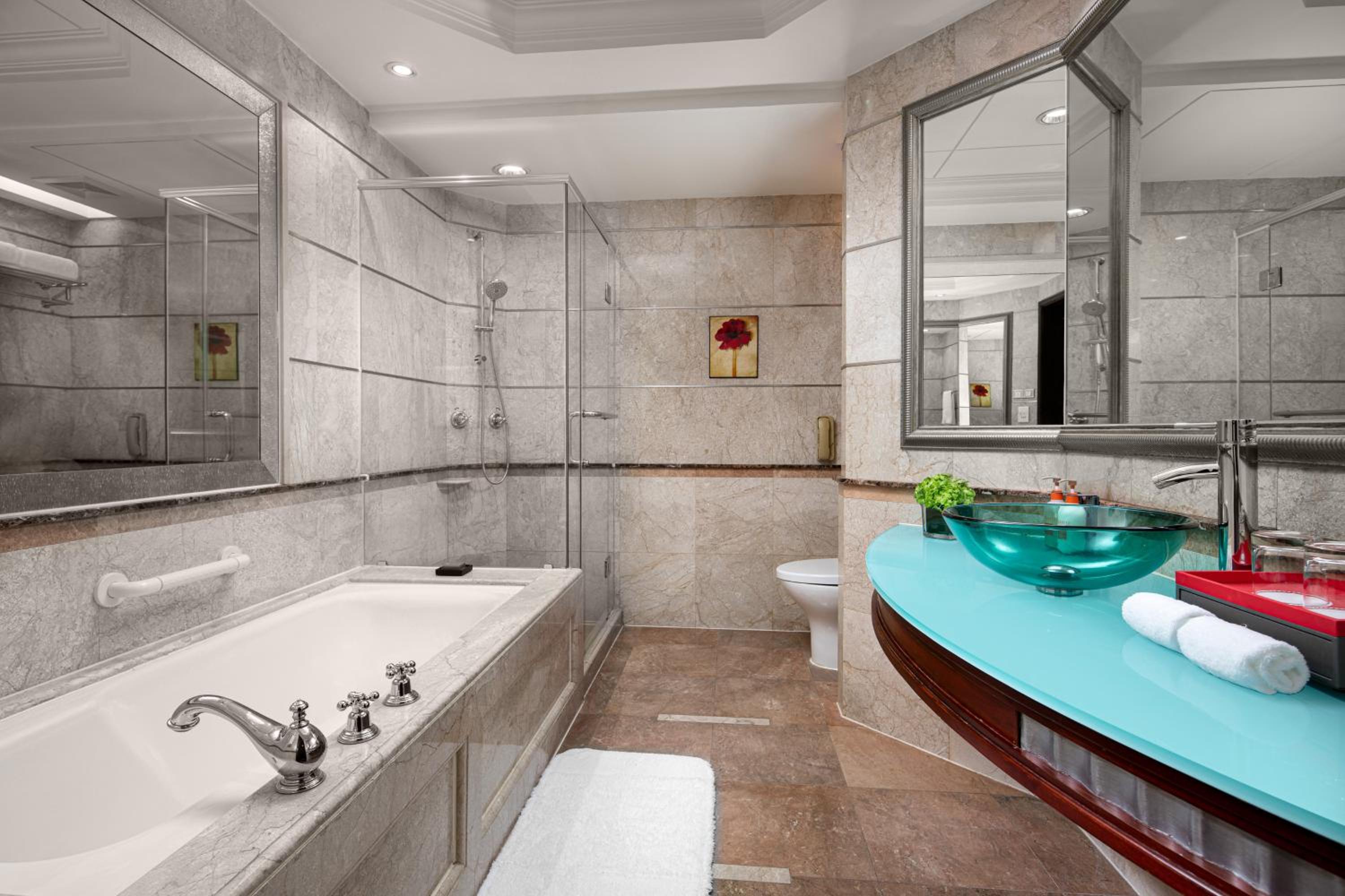 High Floor Standard Twin Room