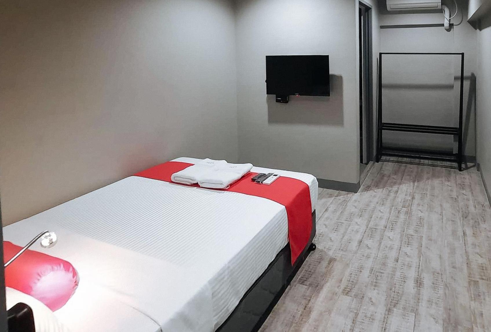 Deluxe Room - Photo 4
