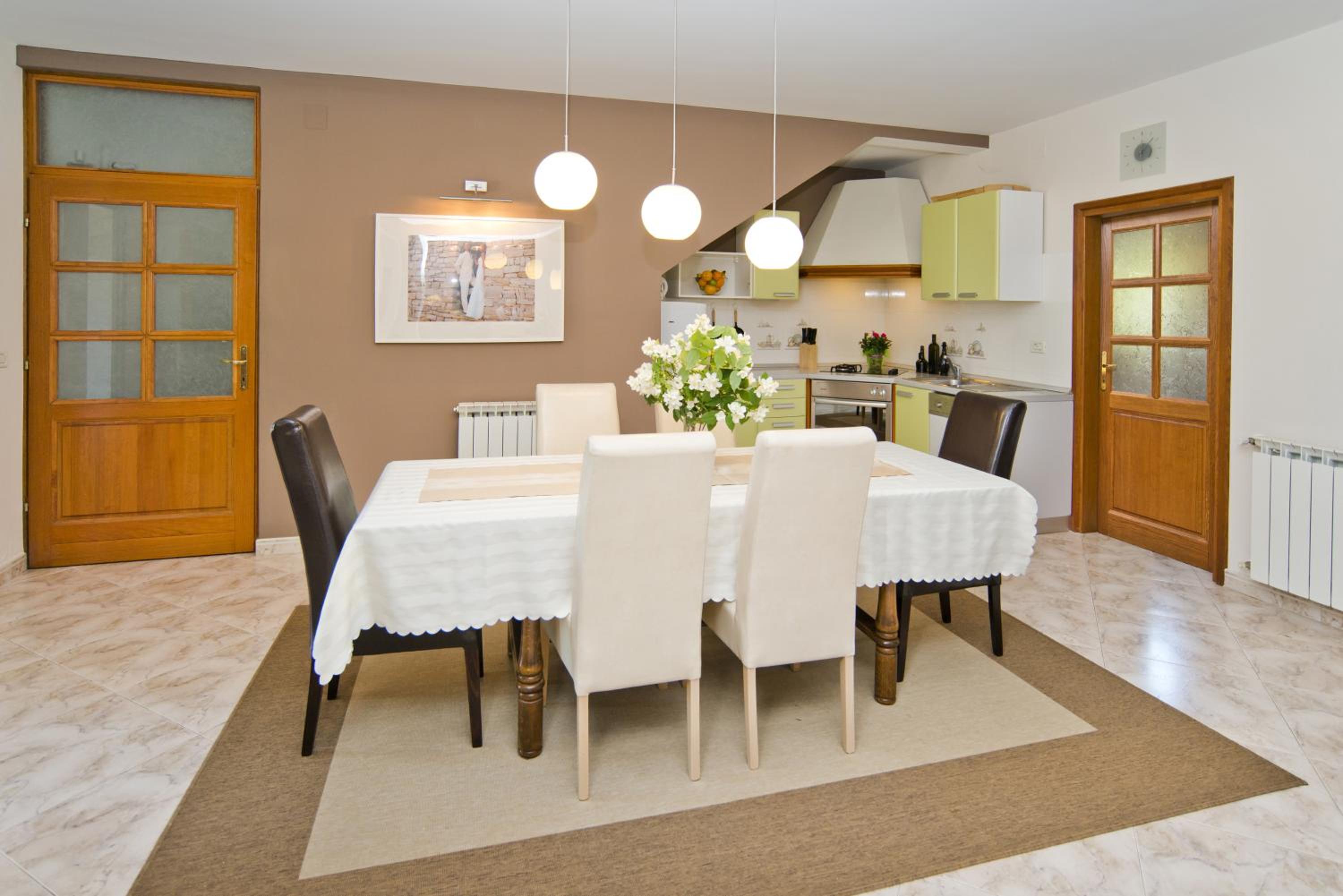 Villa photo 1