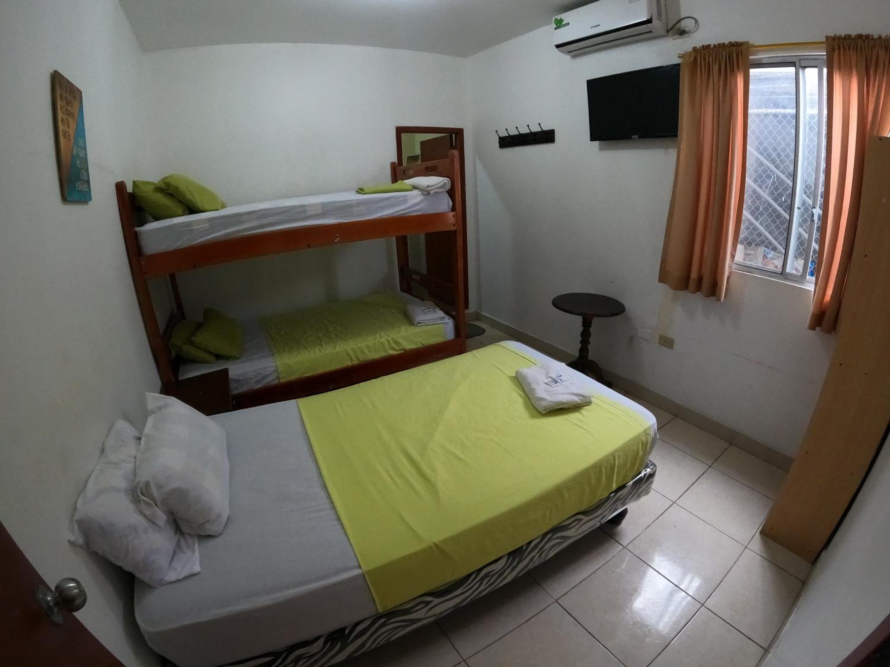 Classic Triple Room photo 2
