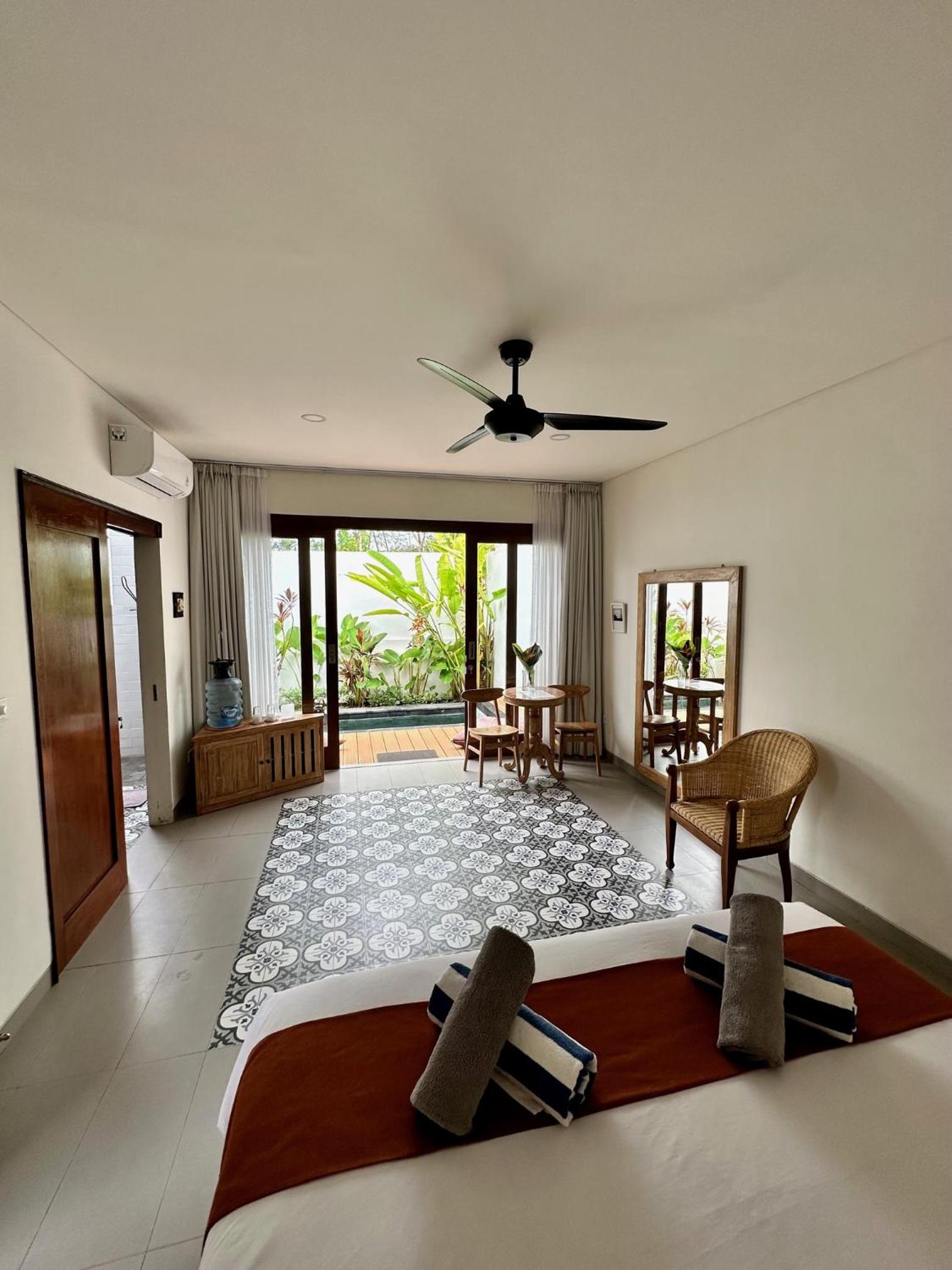 One-Bedroom Villa - Photo 38