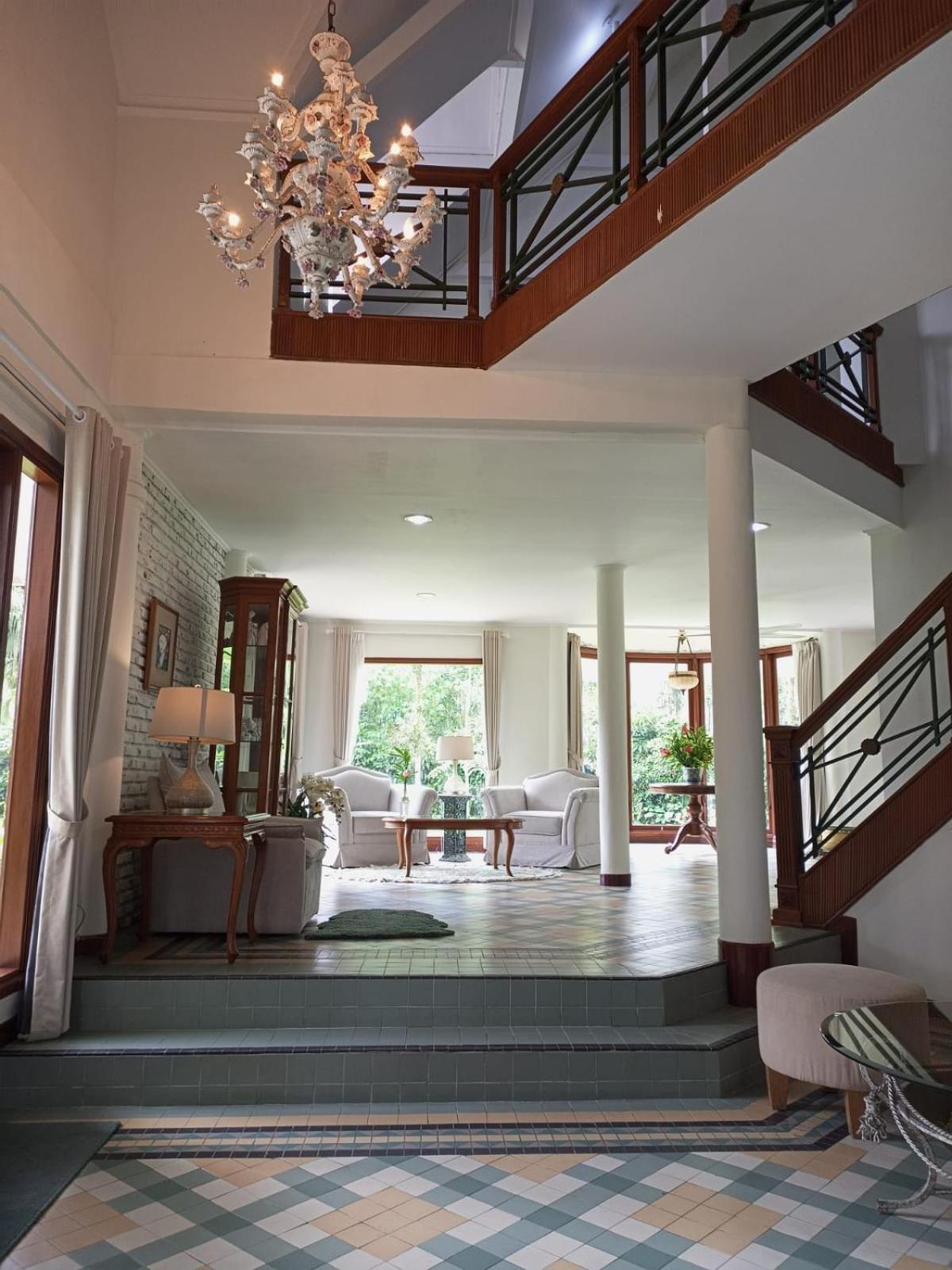 Villa with Private Pool - Photo 21