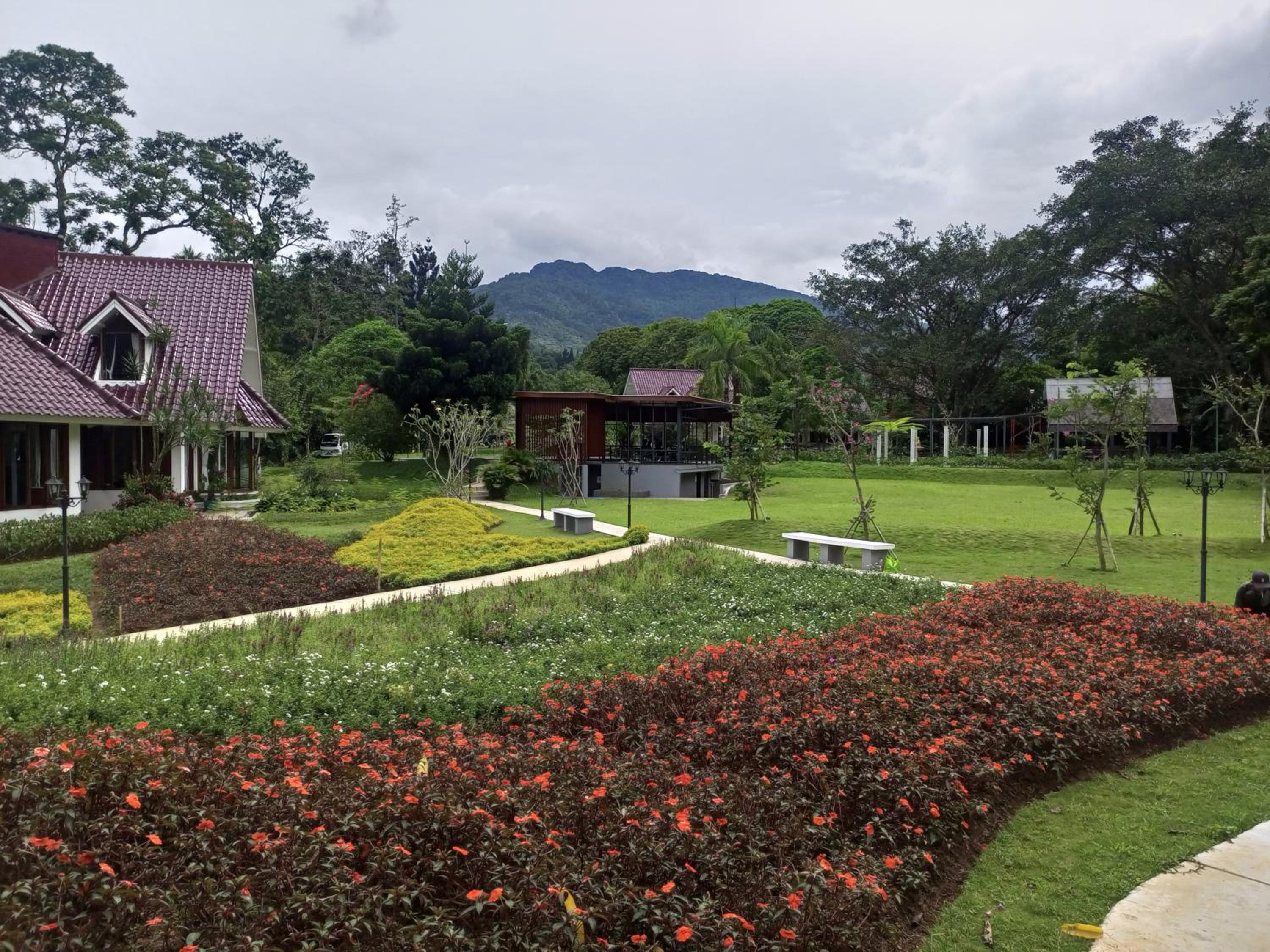 Villa with Private Pool - Photo 16