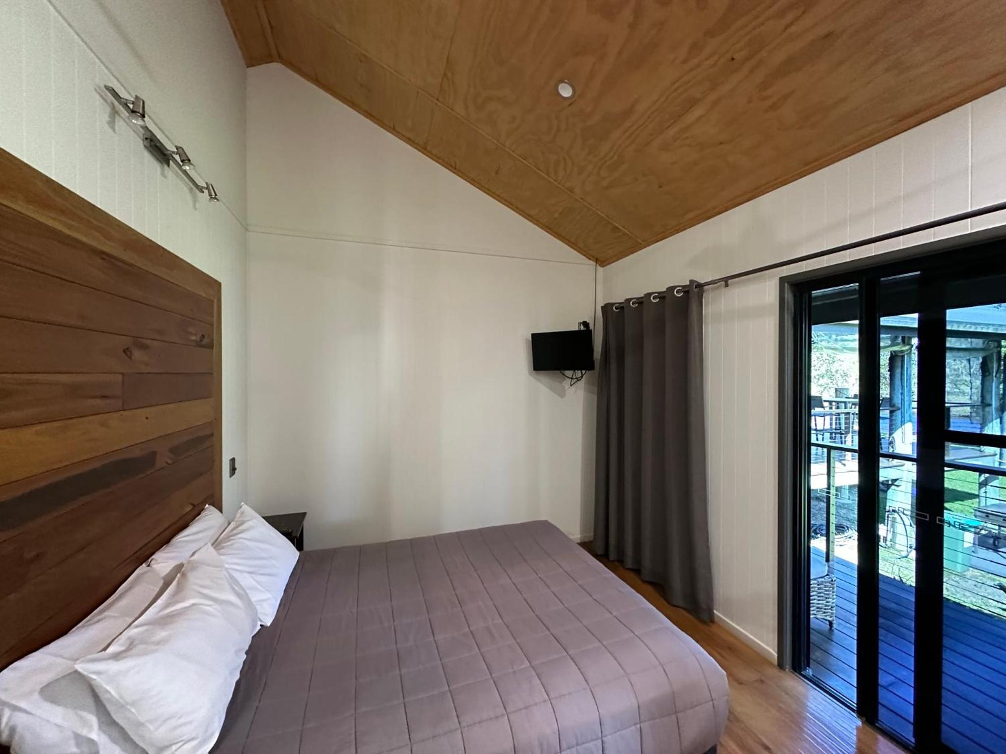 Quadruple Room with Private Bathroom photo 1