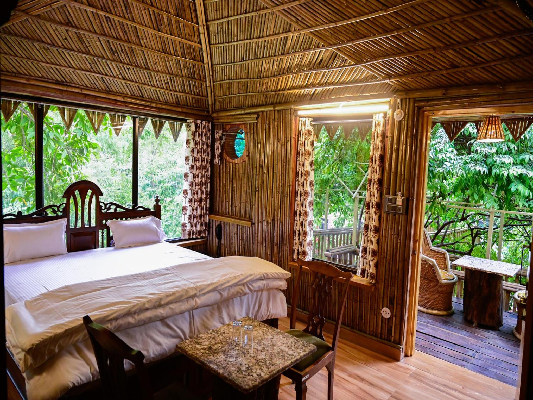 Suite with Mountain View - Photo 7