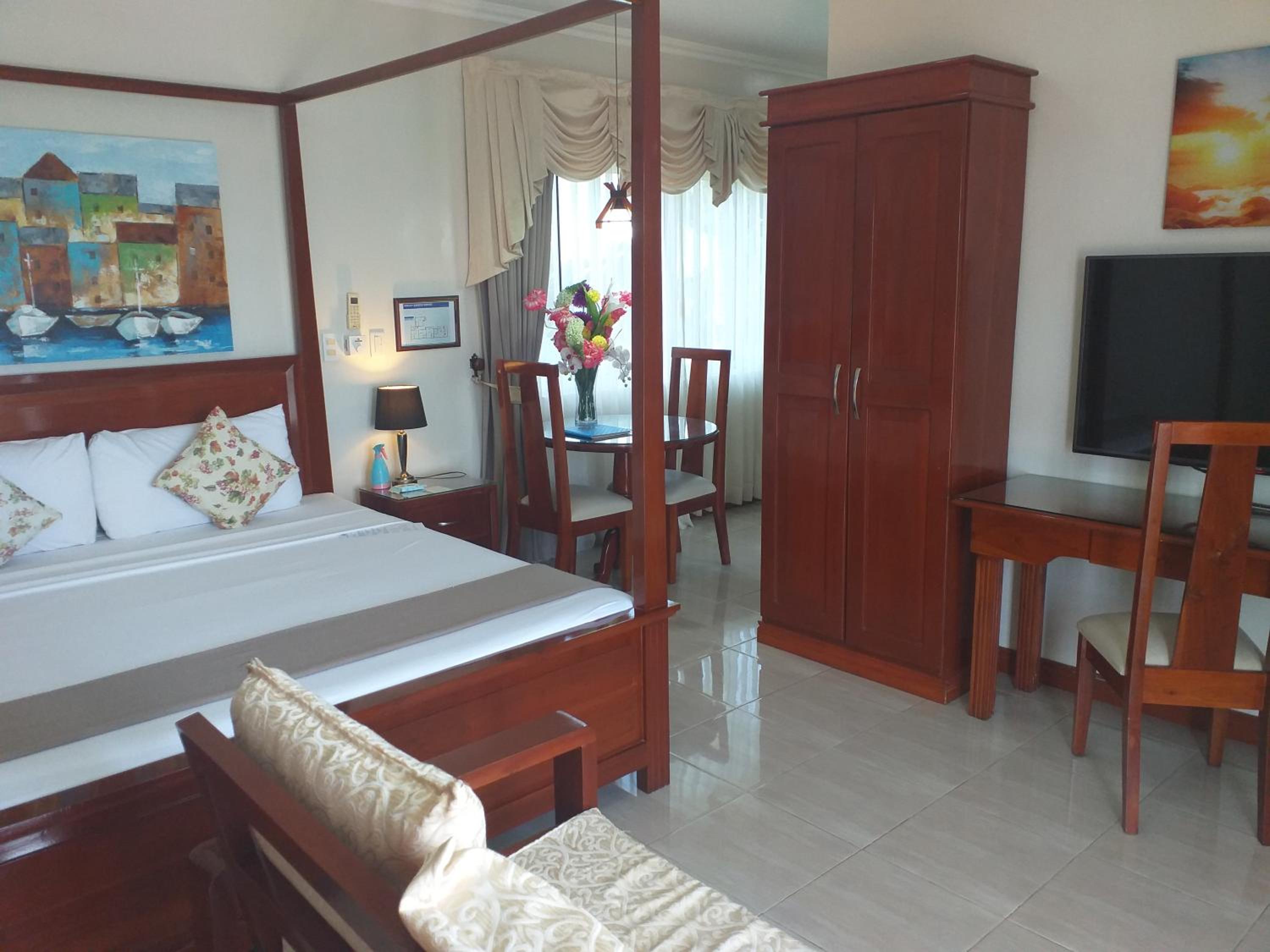 King Suite with Spa Bath