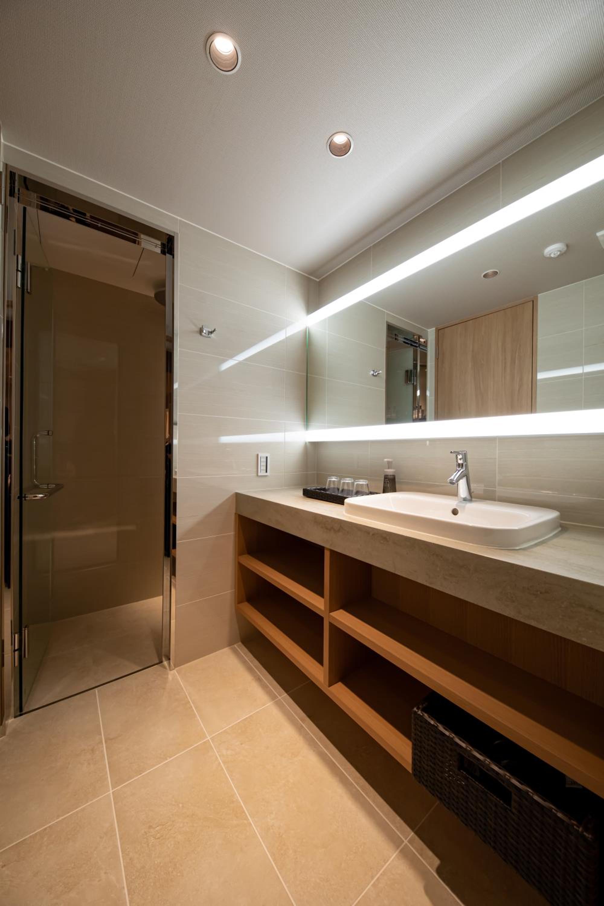Superior Twin Room - Photo 12