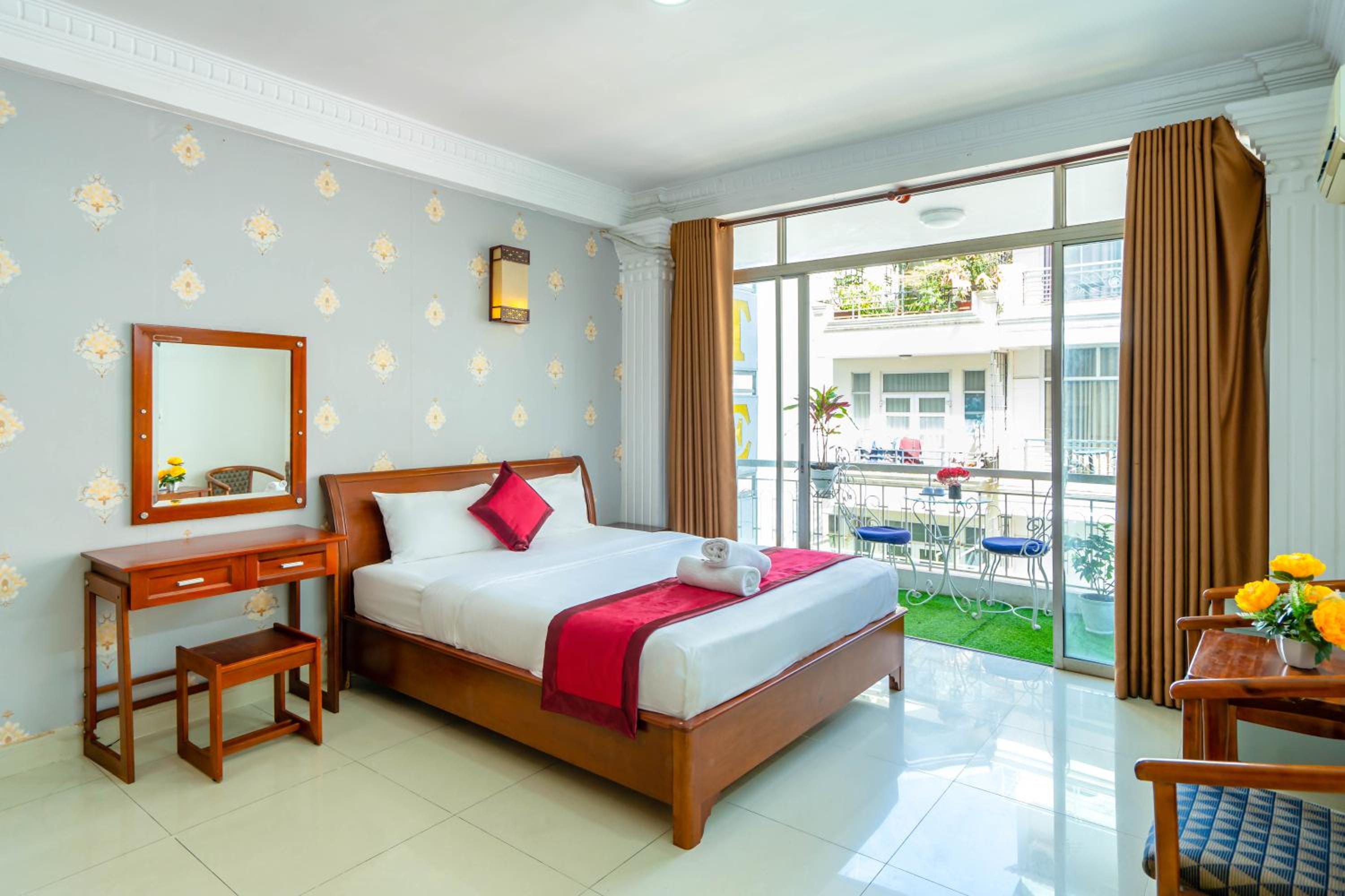 Deluxe King Room