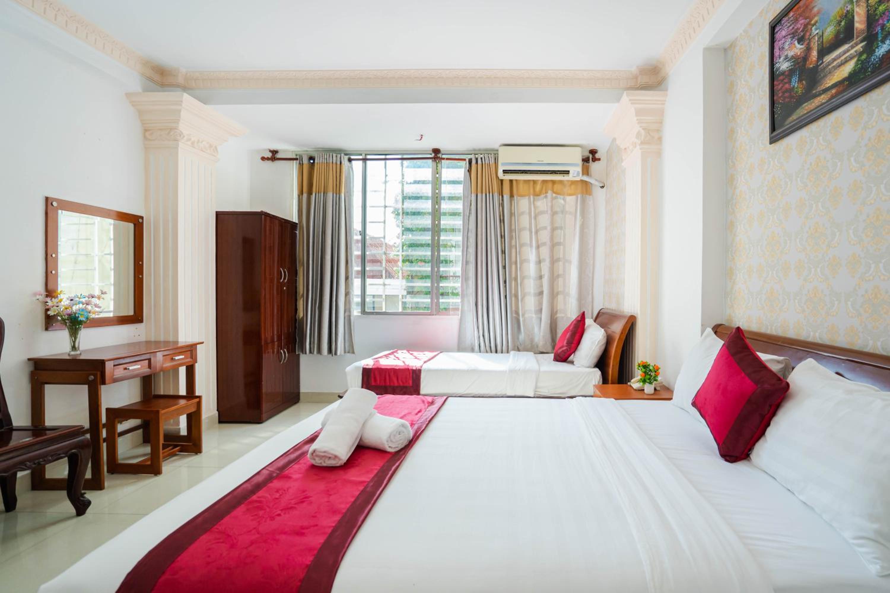 Triple Room With City View