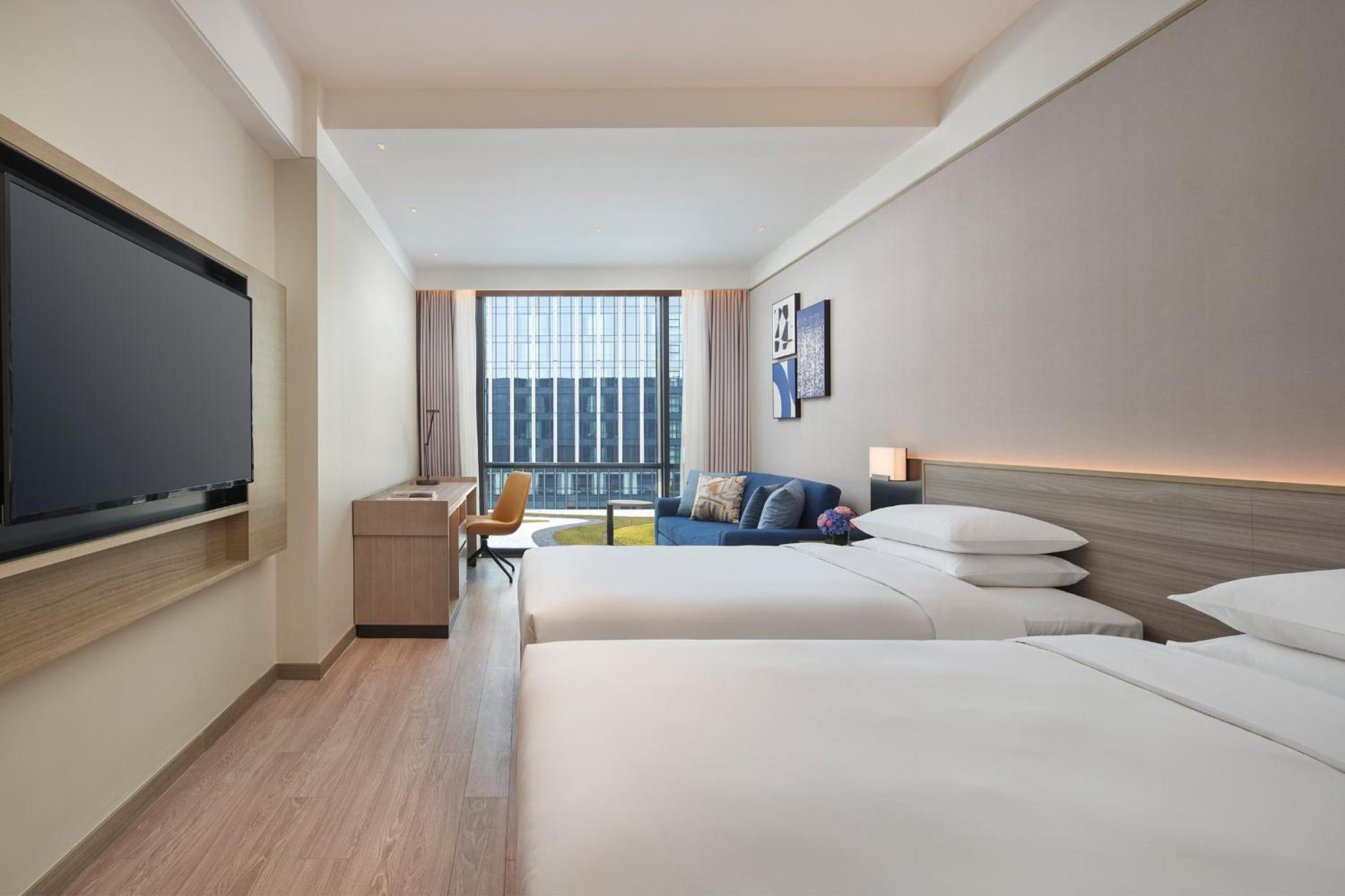 Twin Room with Sofa Bed photo 3