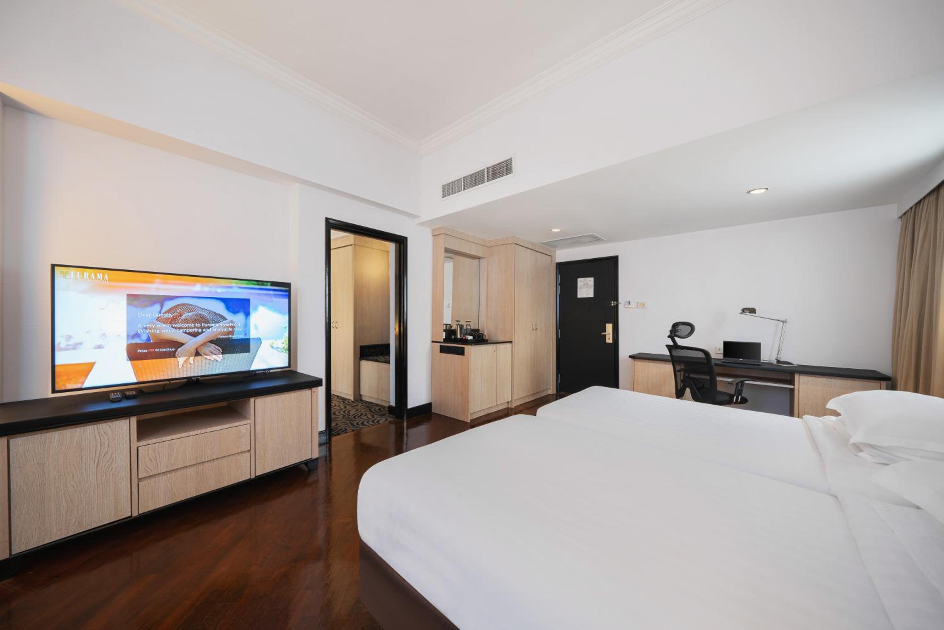 Executive Family Suite with Lounge Access photo 3
