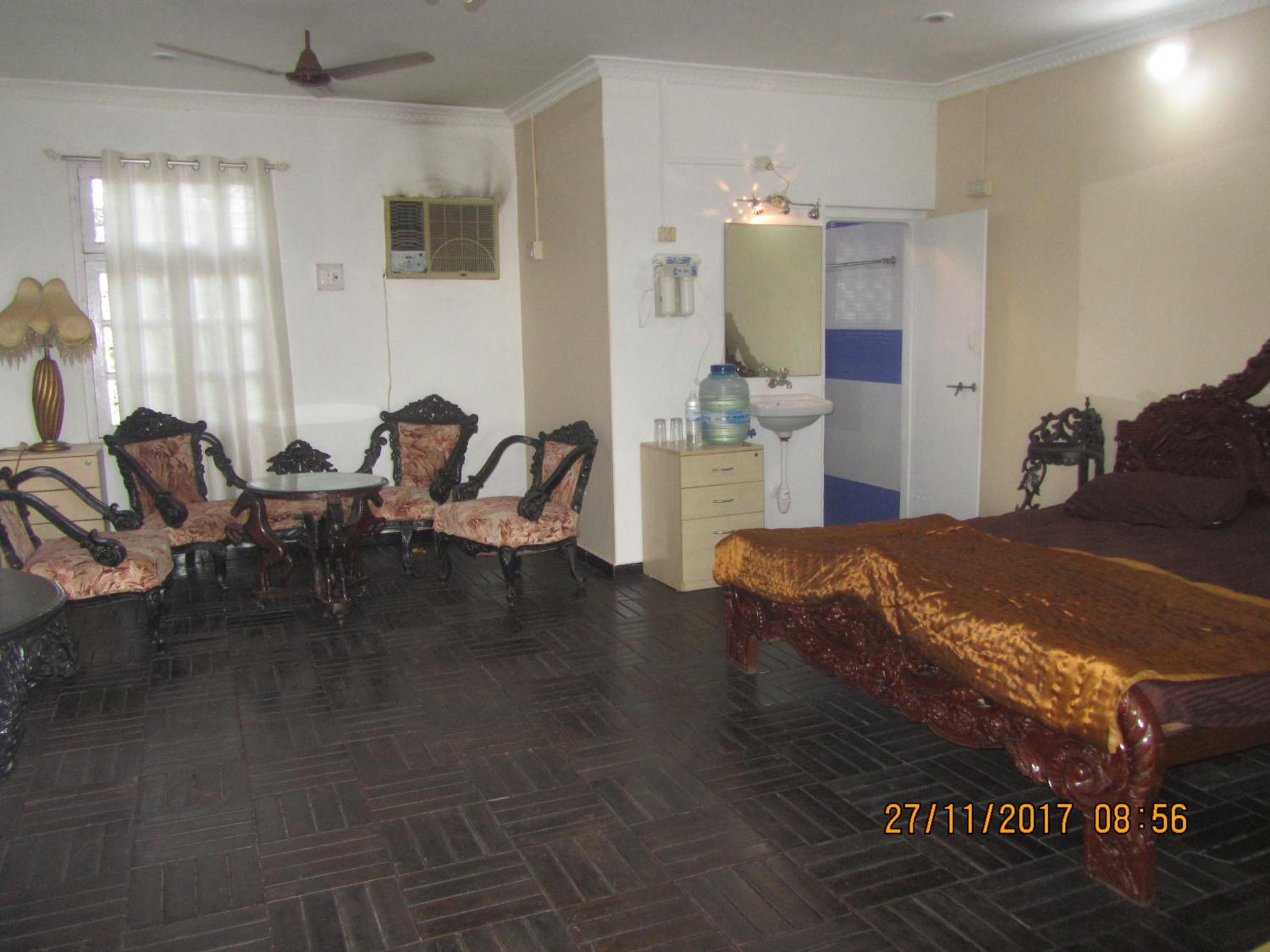 Deluxe Double Room (1 adult + 2 children) photo 2