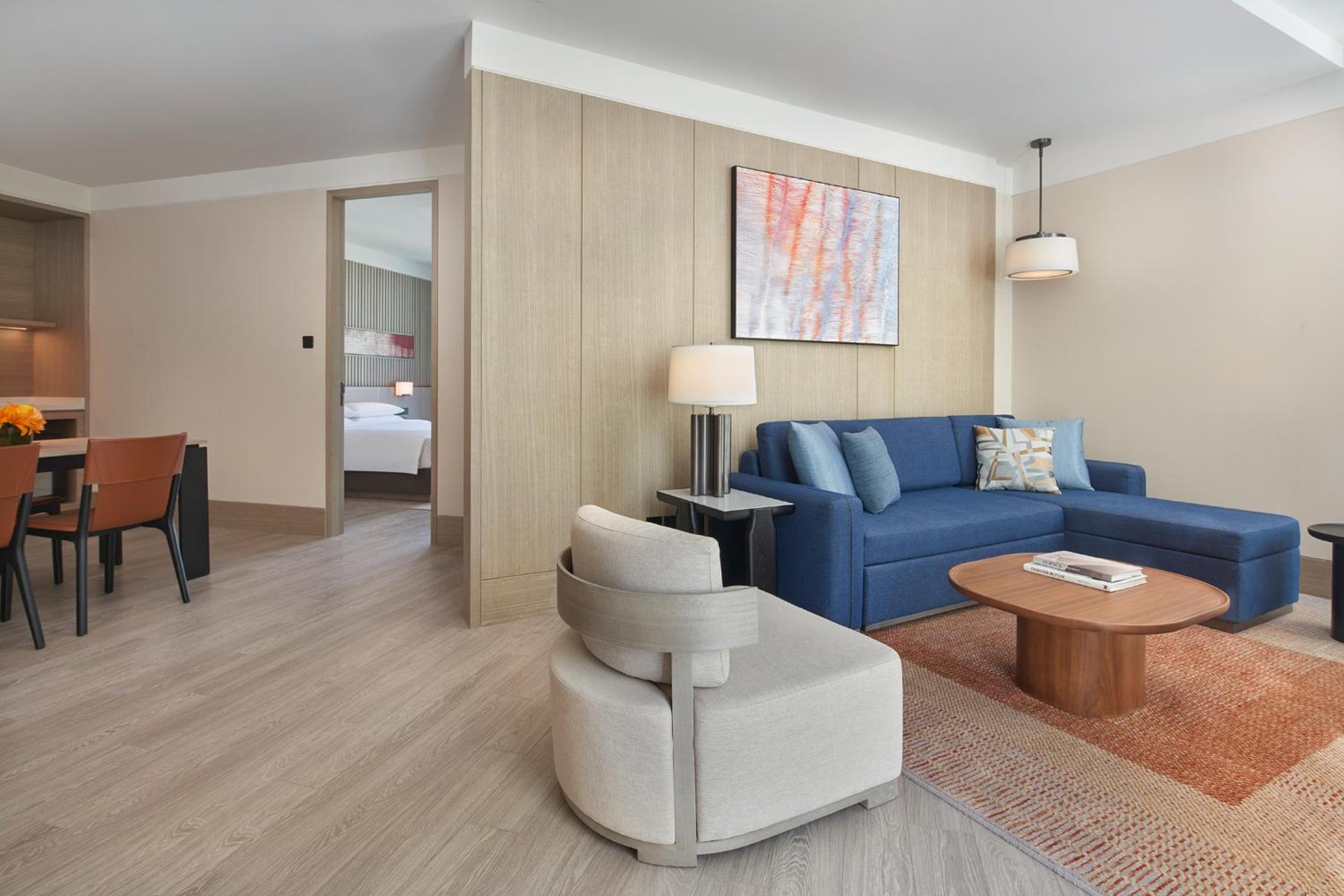 King Suite with Sofa Bed photo 3