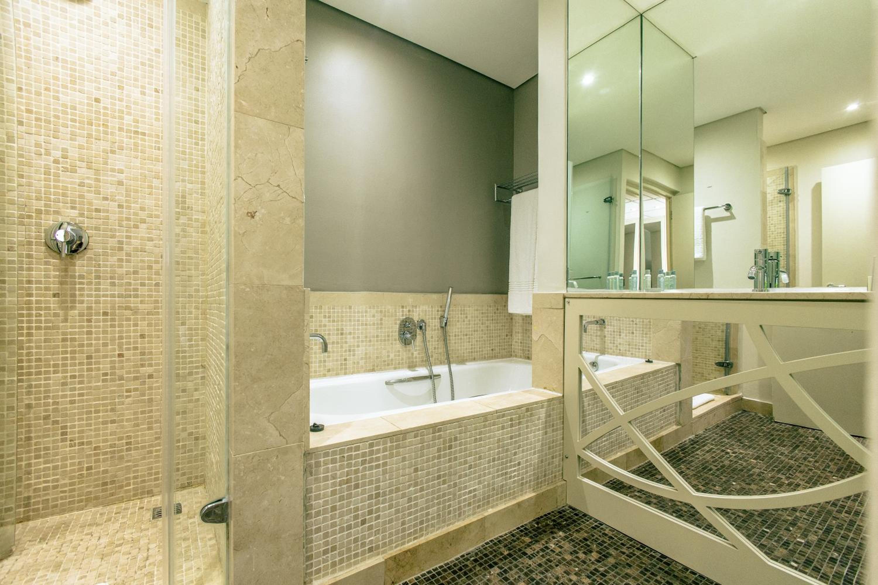 Two-Bedroom Suite - Photo 14
