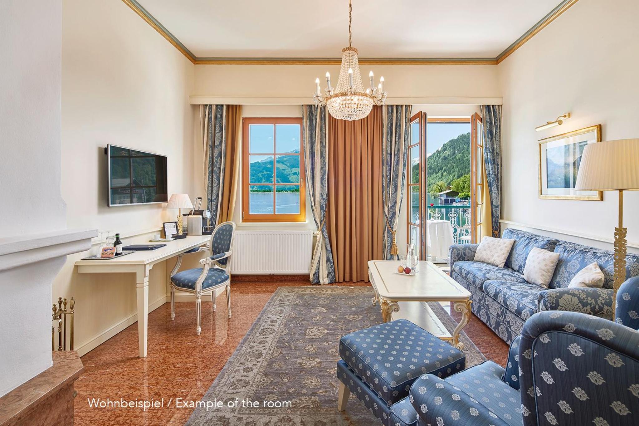 Superior Suite with Lake View - Photo 3