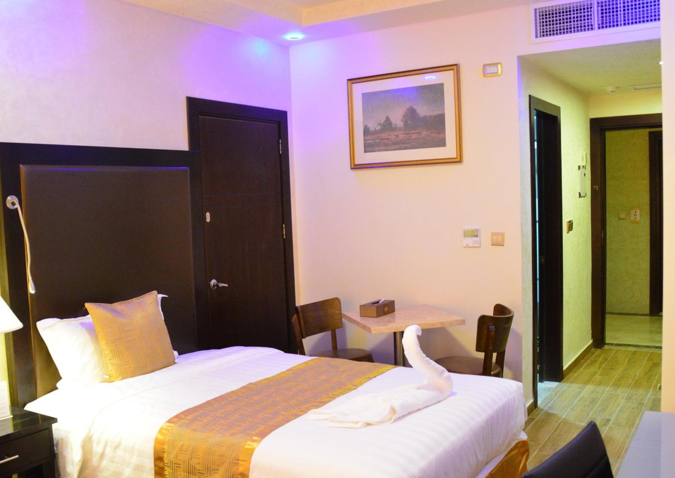Deluxe Single Room
