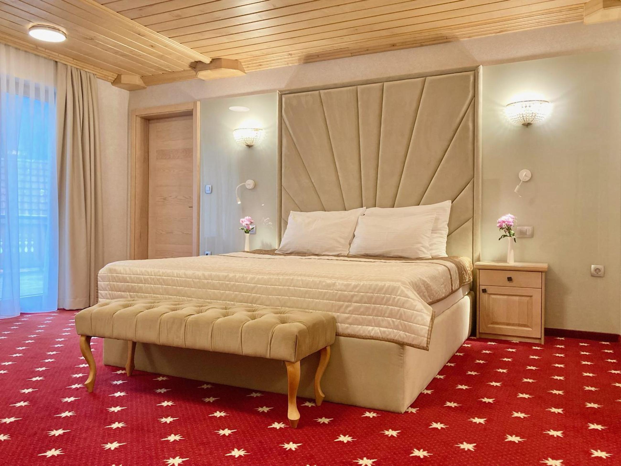 Deluxe Suite photo 2