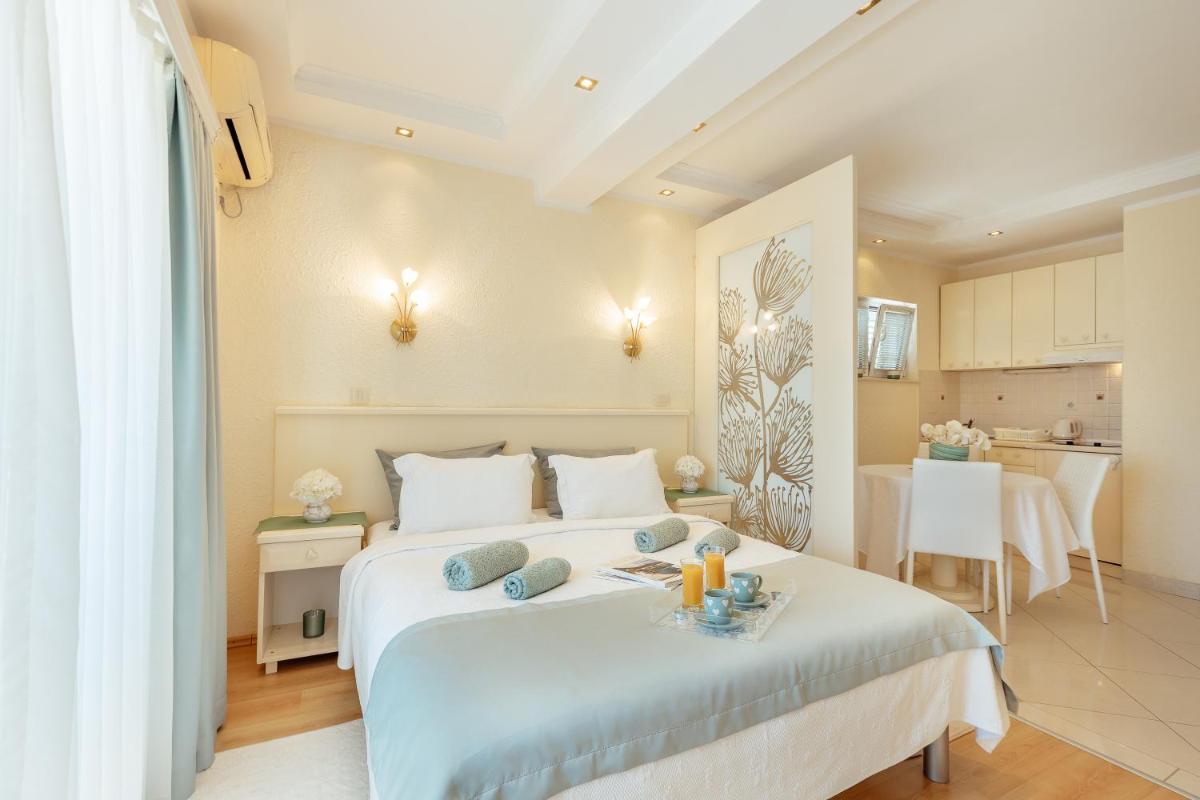 One Bedroom Apartment