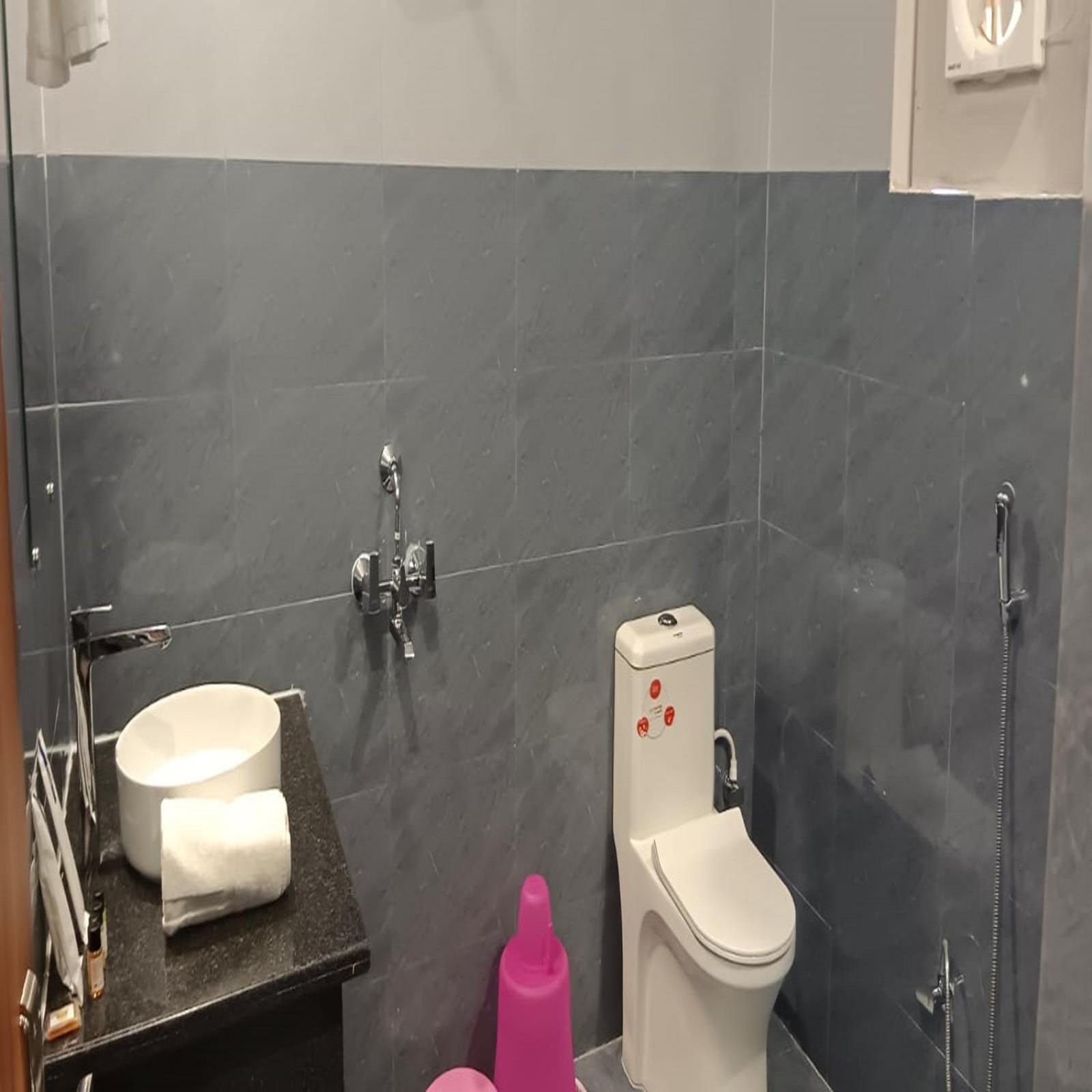 Double Room - Photo 2