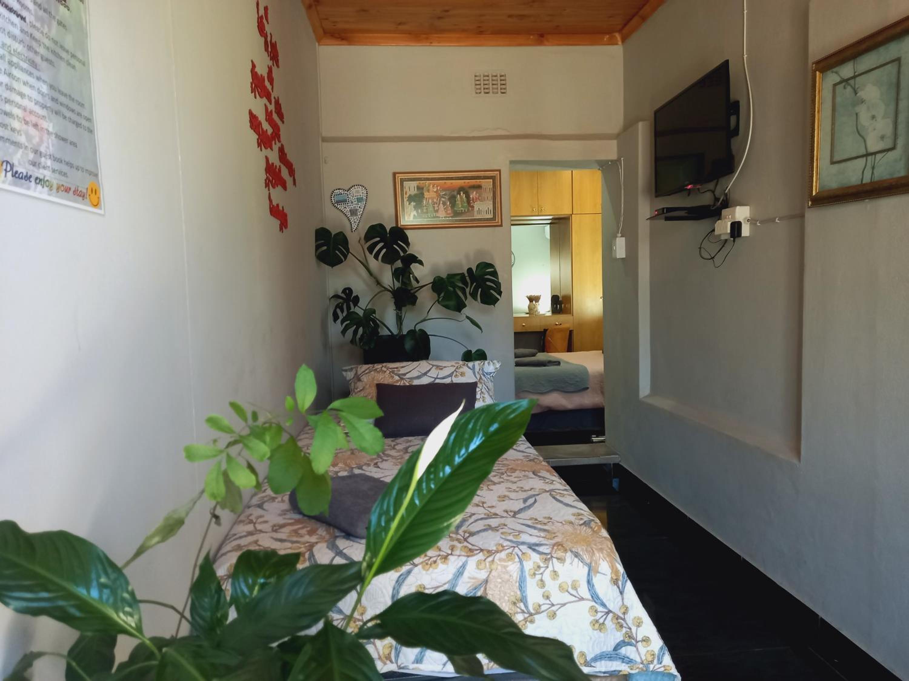 Deluxe Room (2 Adults + 1 Child) photo 2
