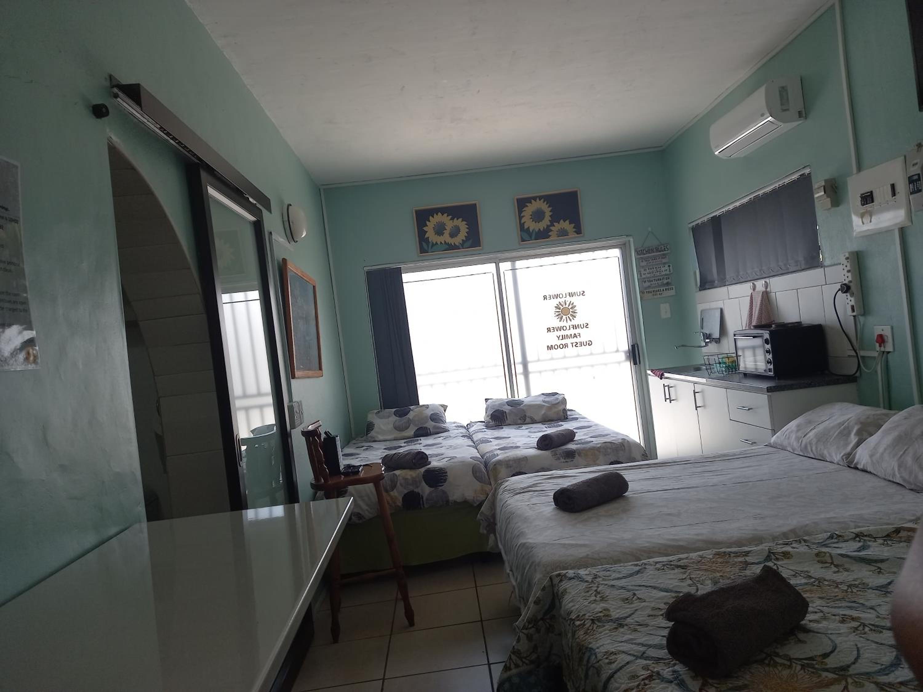 Family Room - Photo 1