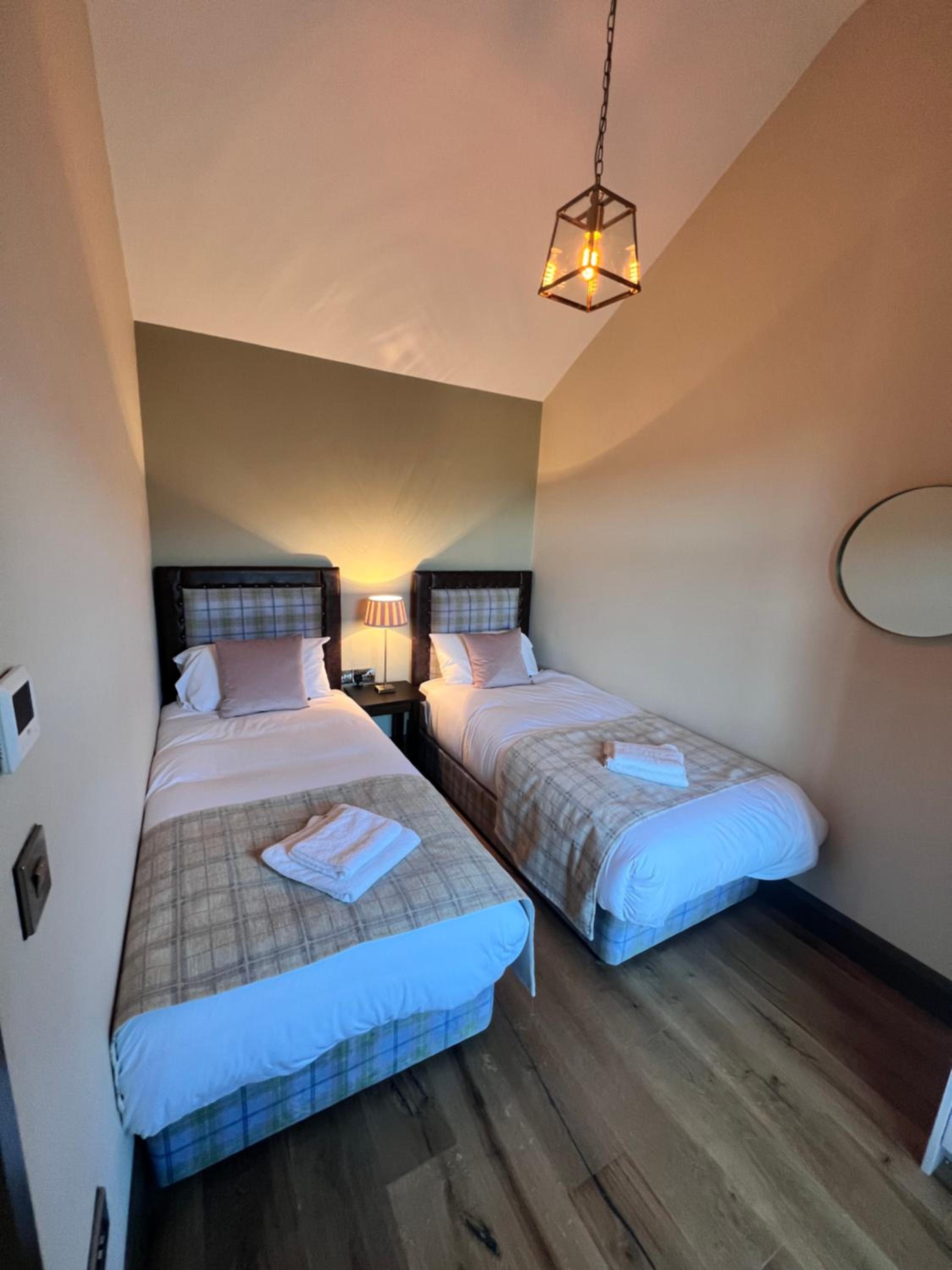 Large Studio Cabin with Kids Room  - Photo 1