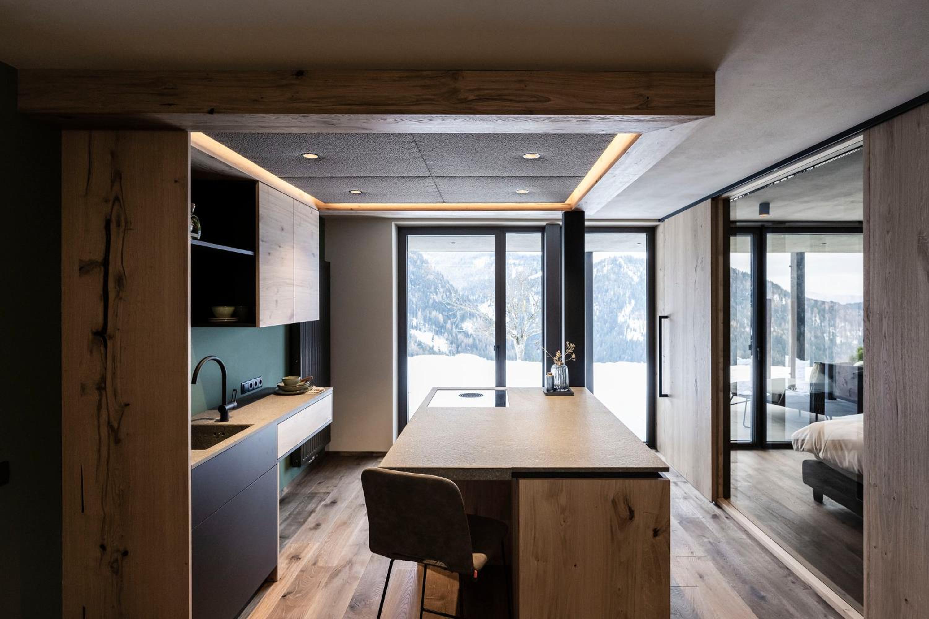 Apartment with Terrace - Photo 2