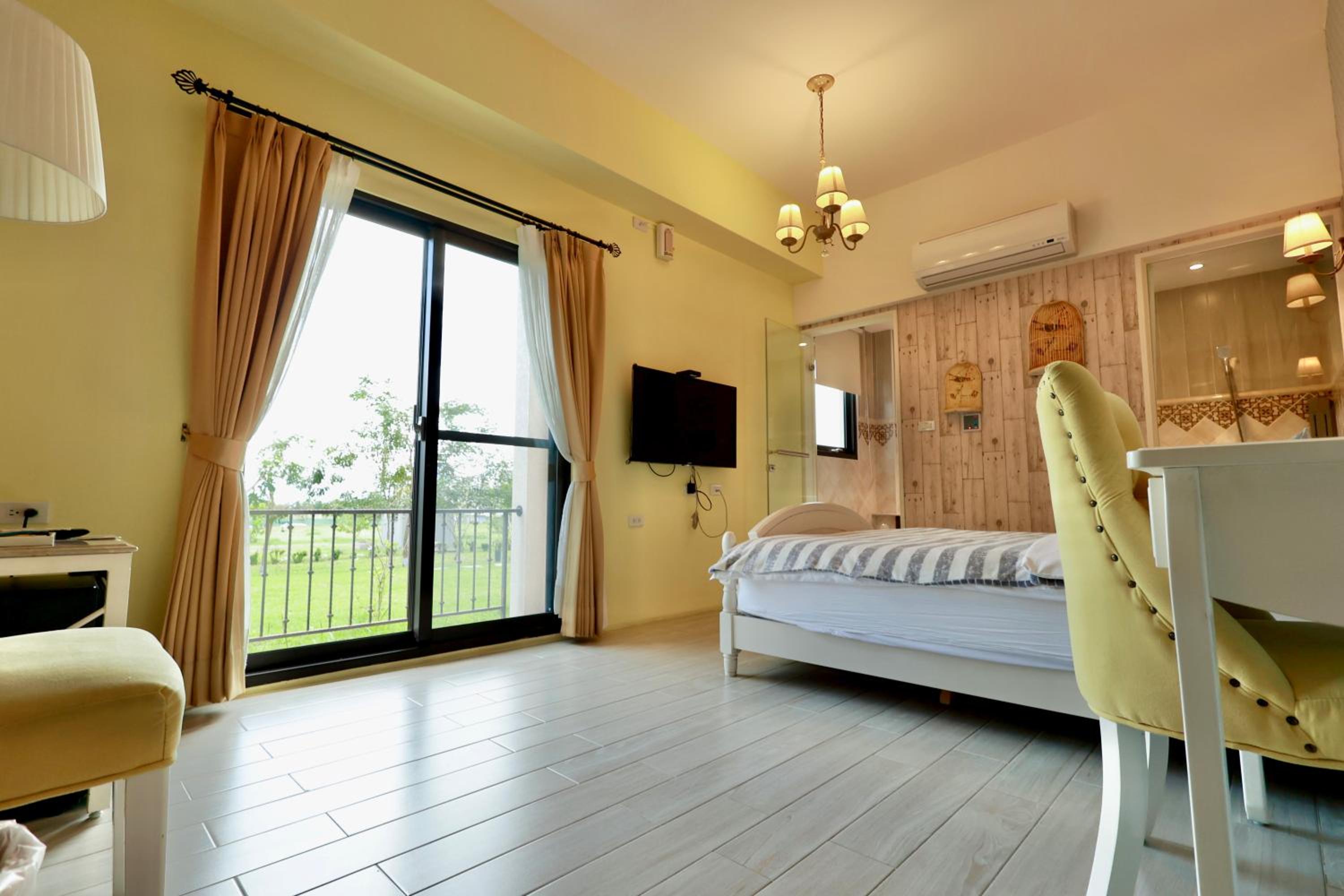 Standard Double Room photo 3