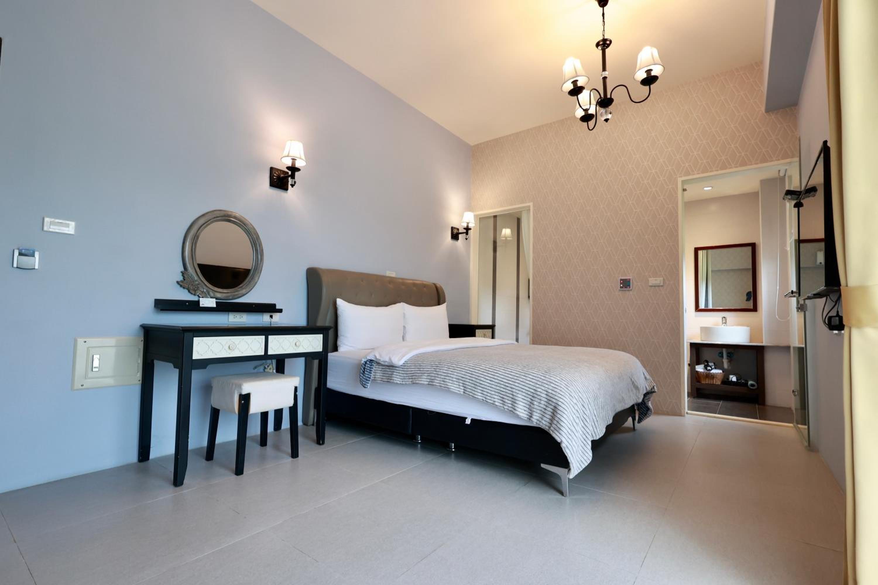 Standard Double Room photo 3