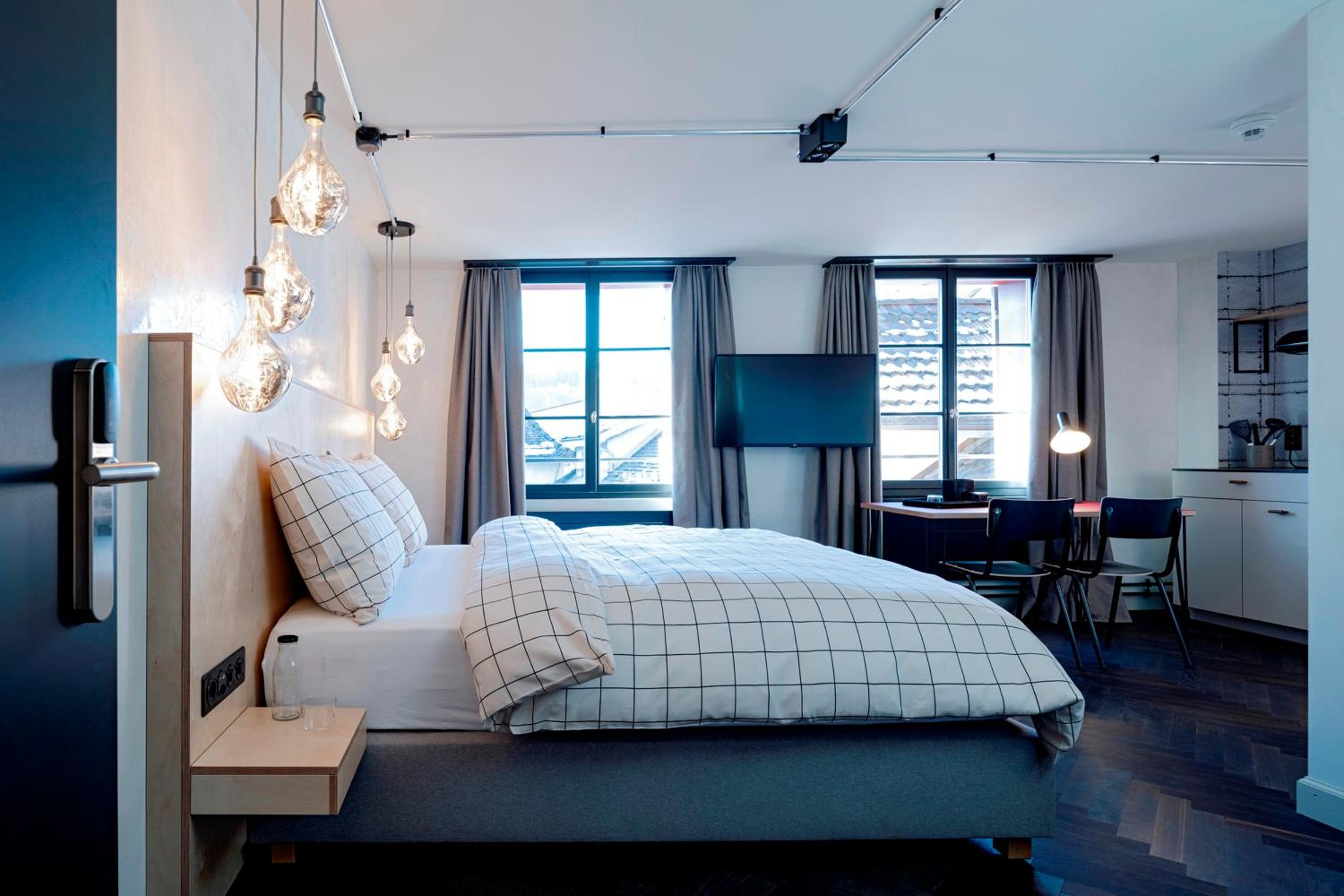 Design Double Room & Kitchenette