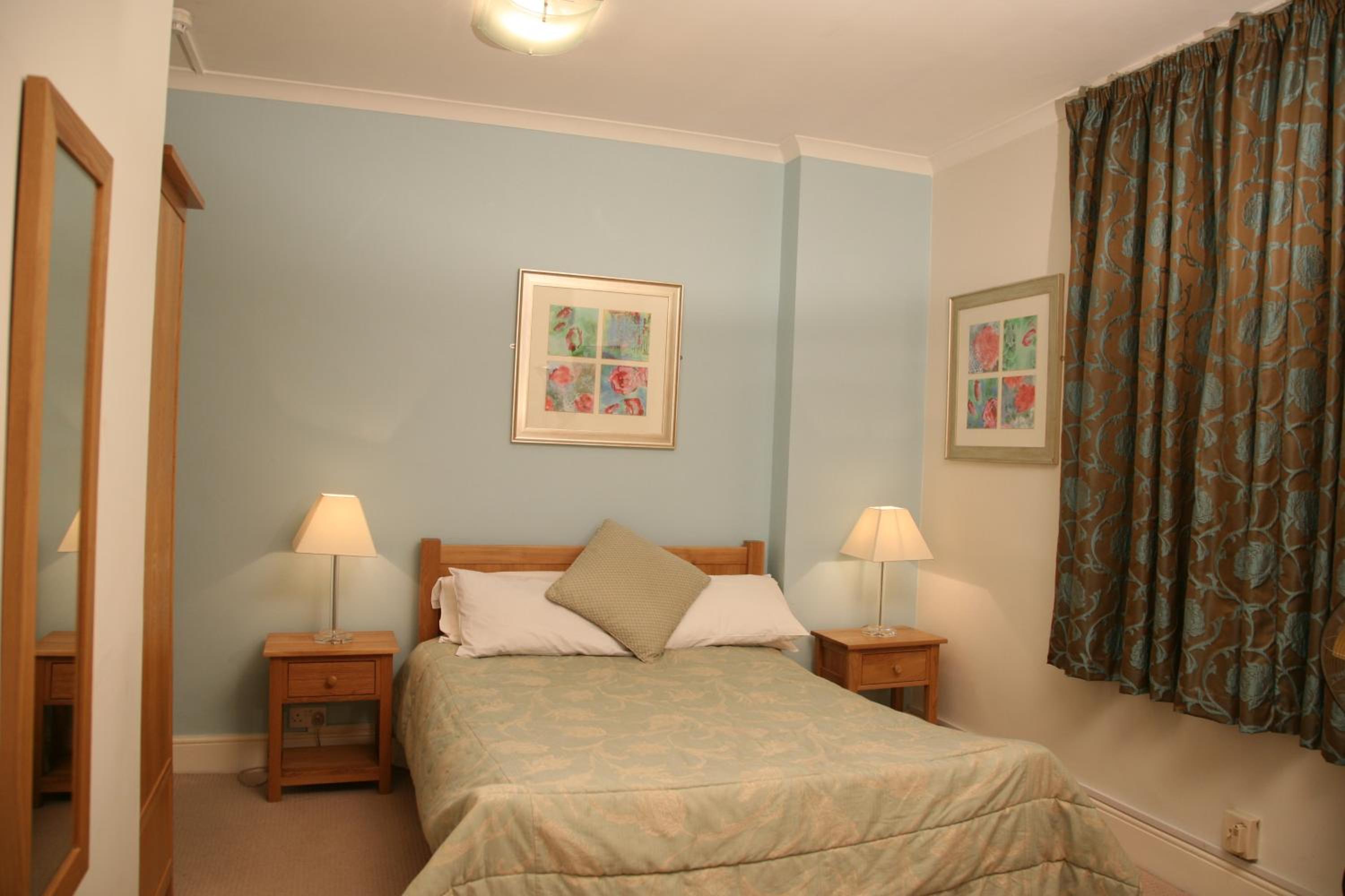 Family Room - Photo 3
