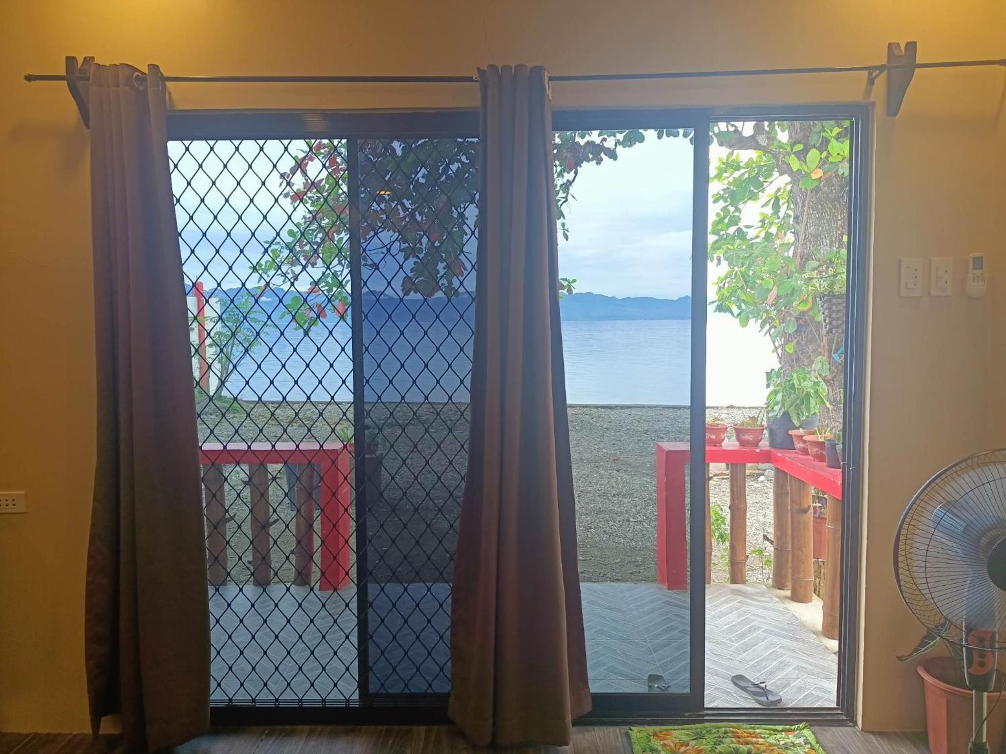 Bungalow with Sea View photo 2