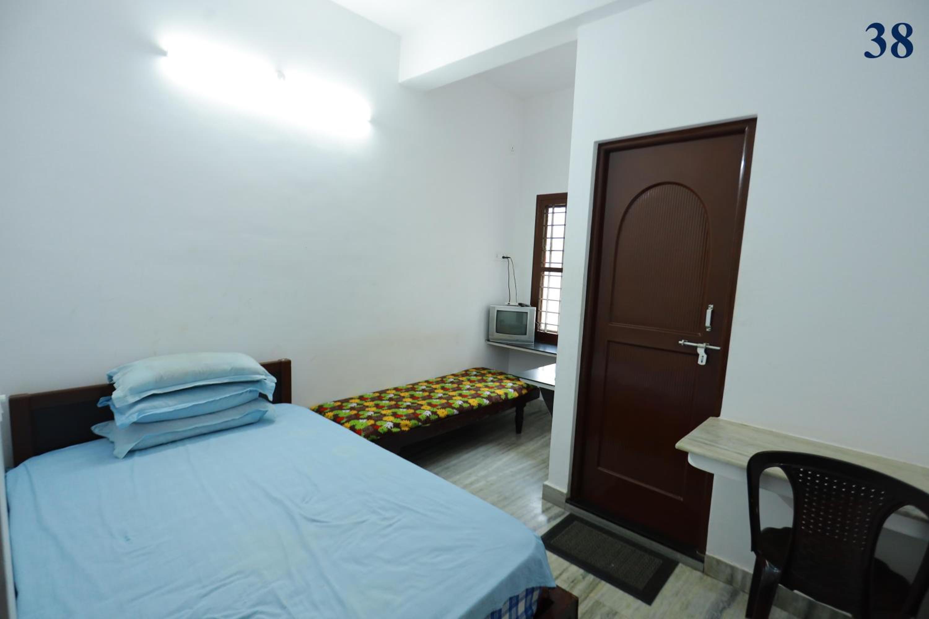 Single Room photo 3