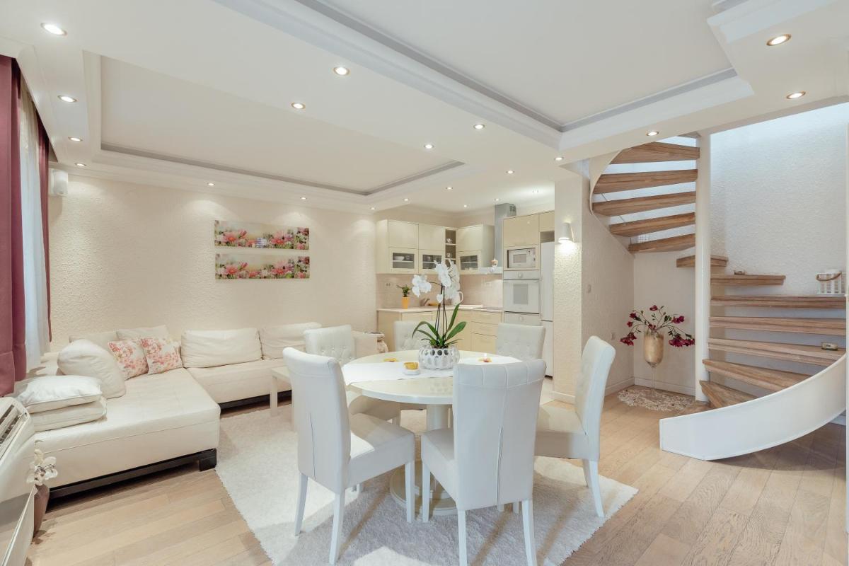 Duplex Two Bedroom Apartment