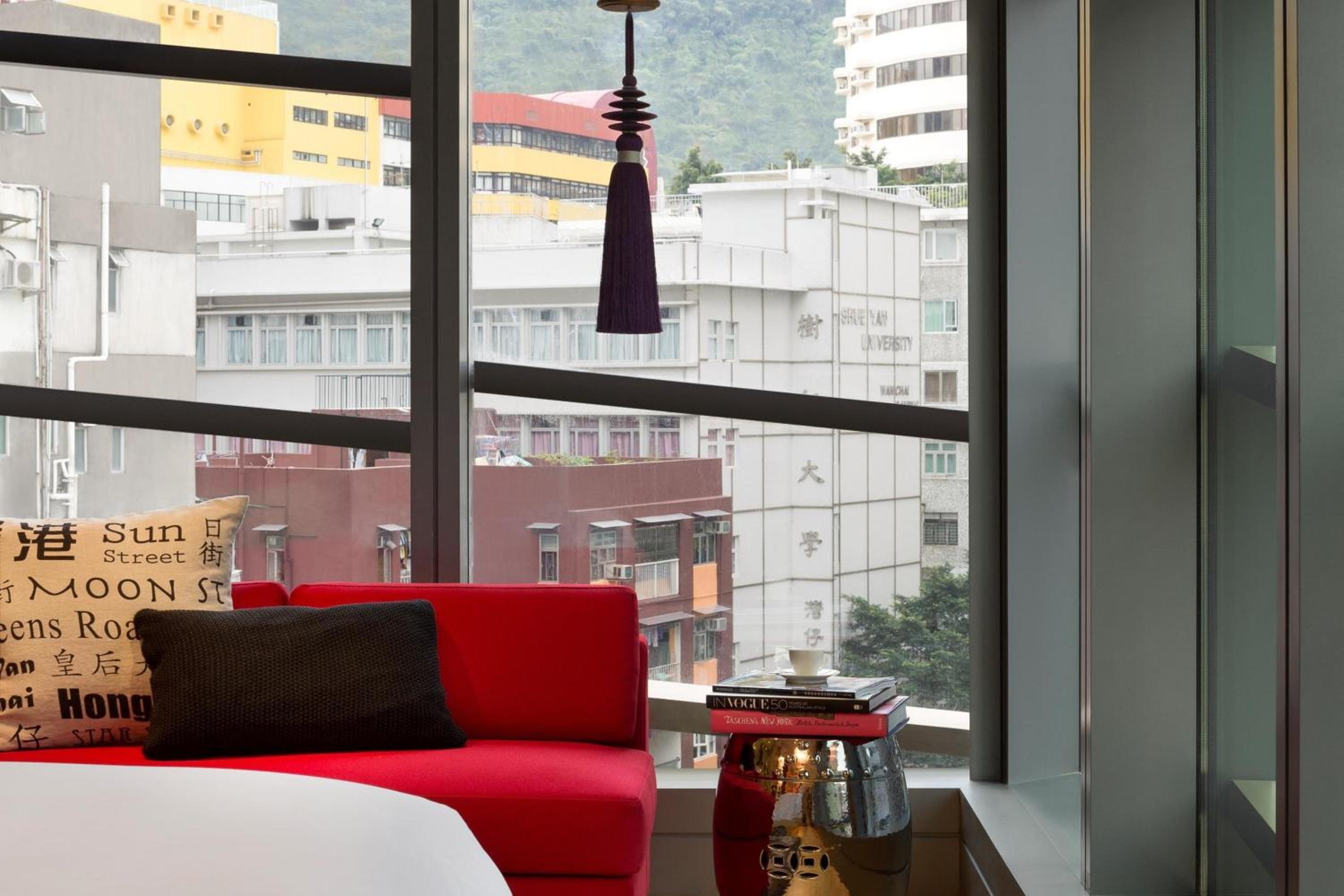 Premium King Room photo 3