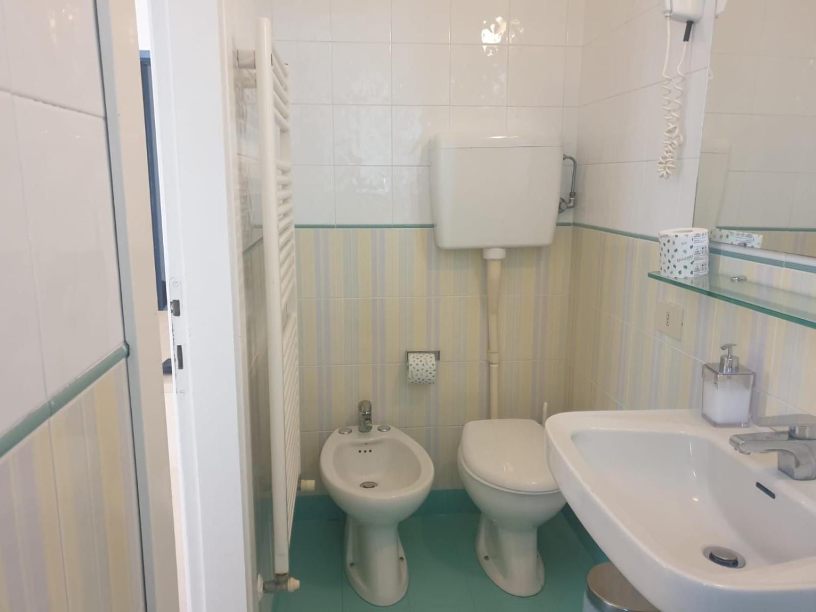 Budget Double or Twin Room - Photo 4
